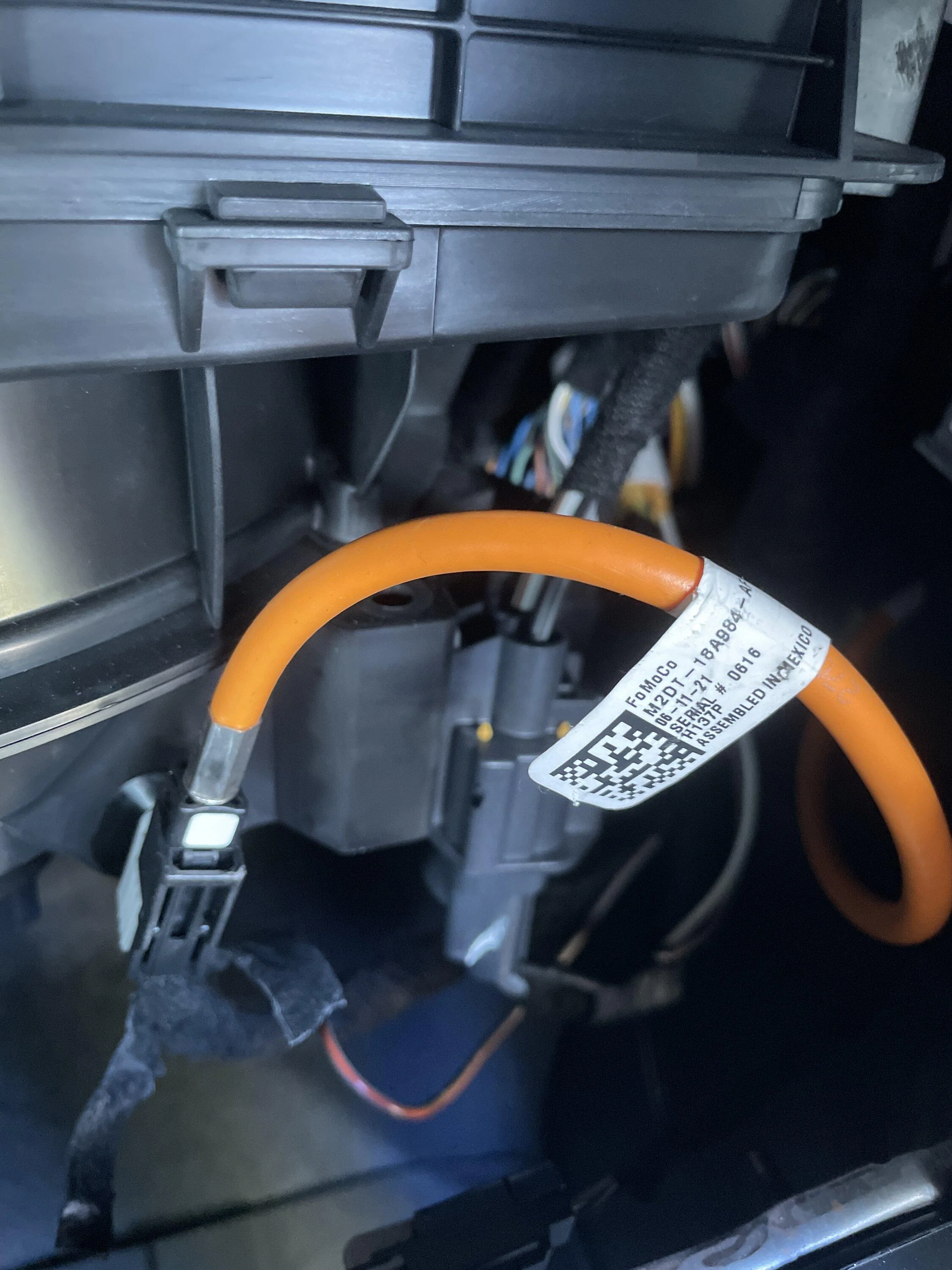 Ford Bronco Glovebox auxiliary wiring imag