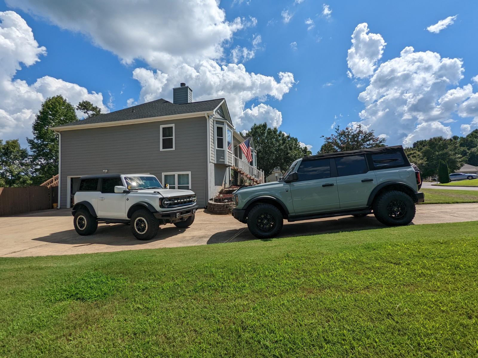 Ford Bronco His & Hers Broncos - Post Yours! PXL_20220827_191405379