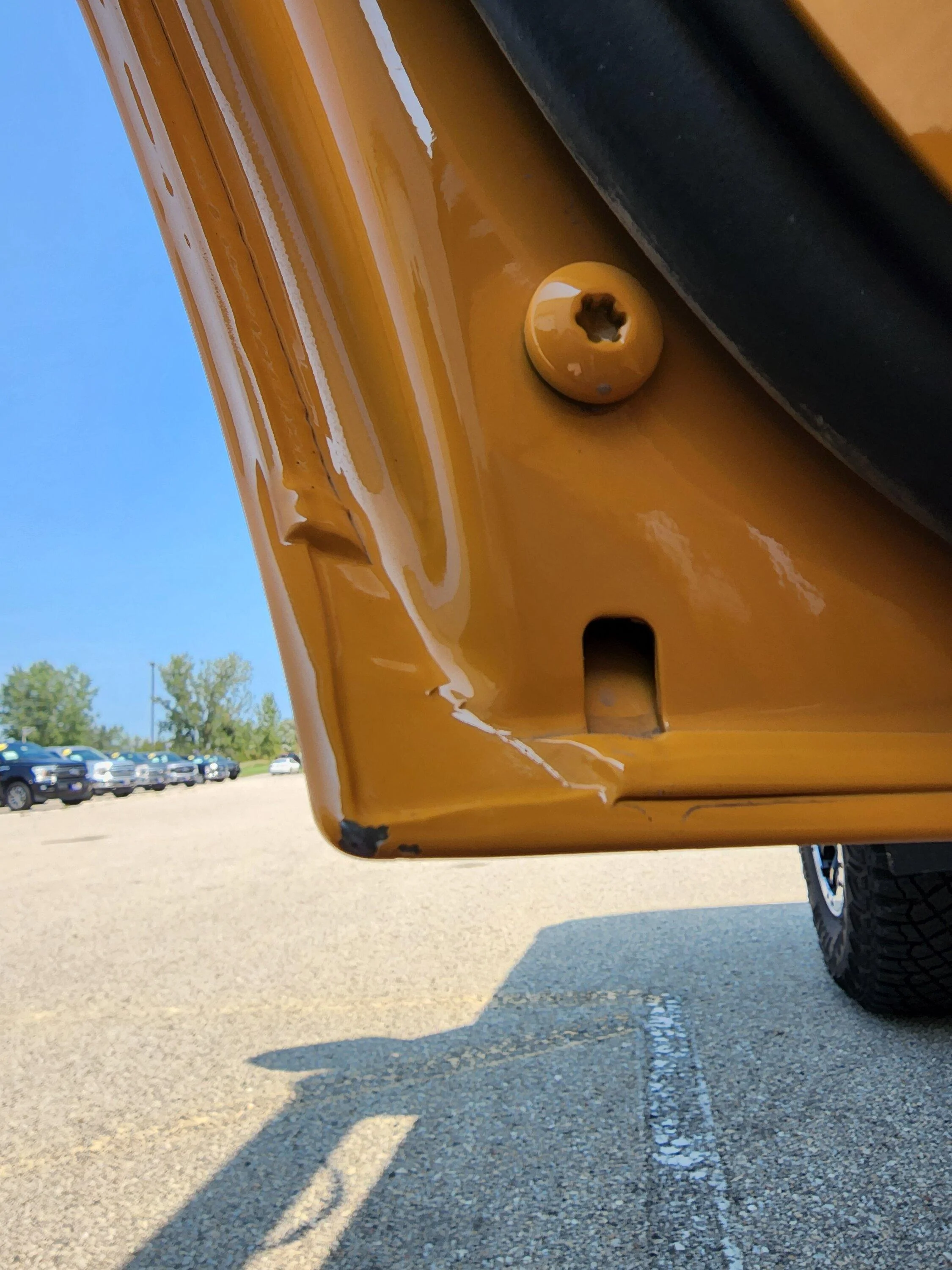 Ford Bronco Rear inner door paint chipping 20220909_124205