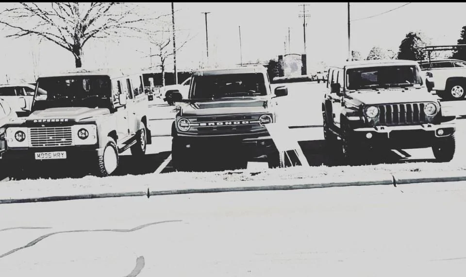 Ford Bronco Parked at Lowes 20571E21-0451-4E67-82A0-E053292B25AA