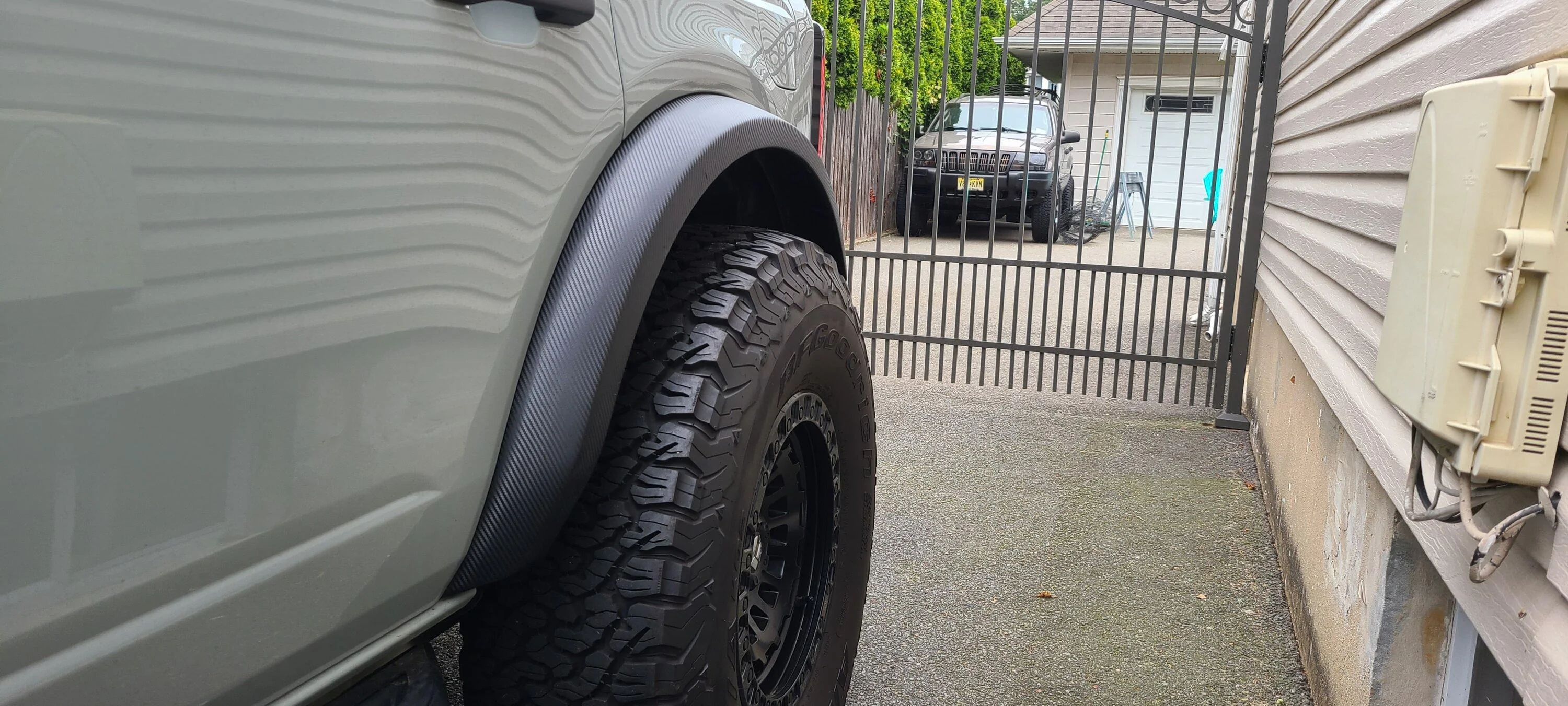 Ford Bronco Wrapped my fender flares with carbon fiber 20220911_084108