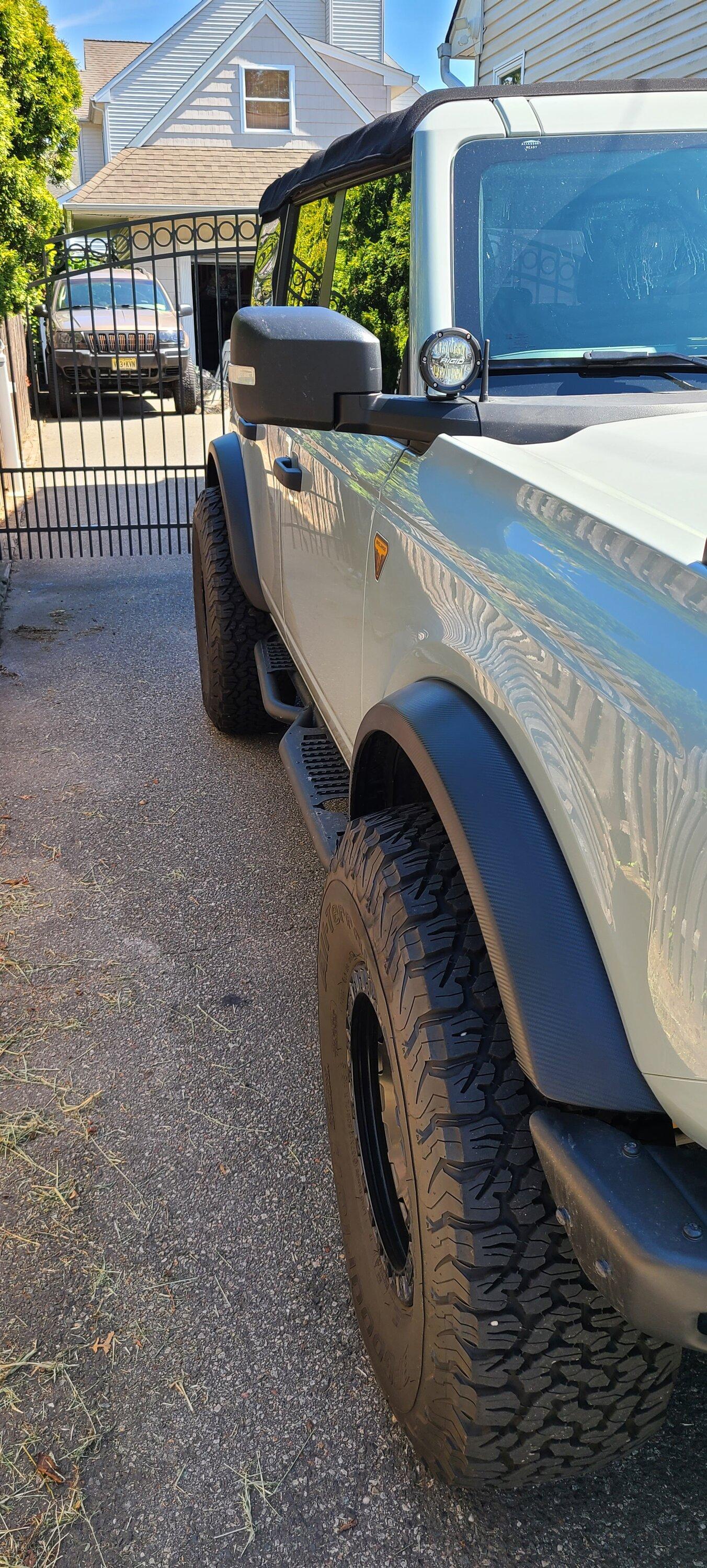 Ford Bronco Wrapped my fender flares with carbon fiber 20220910_130322