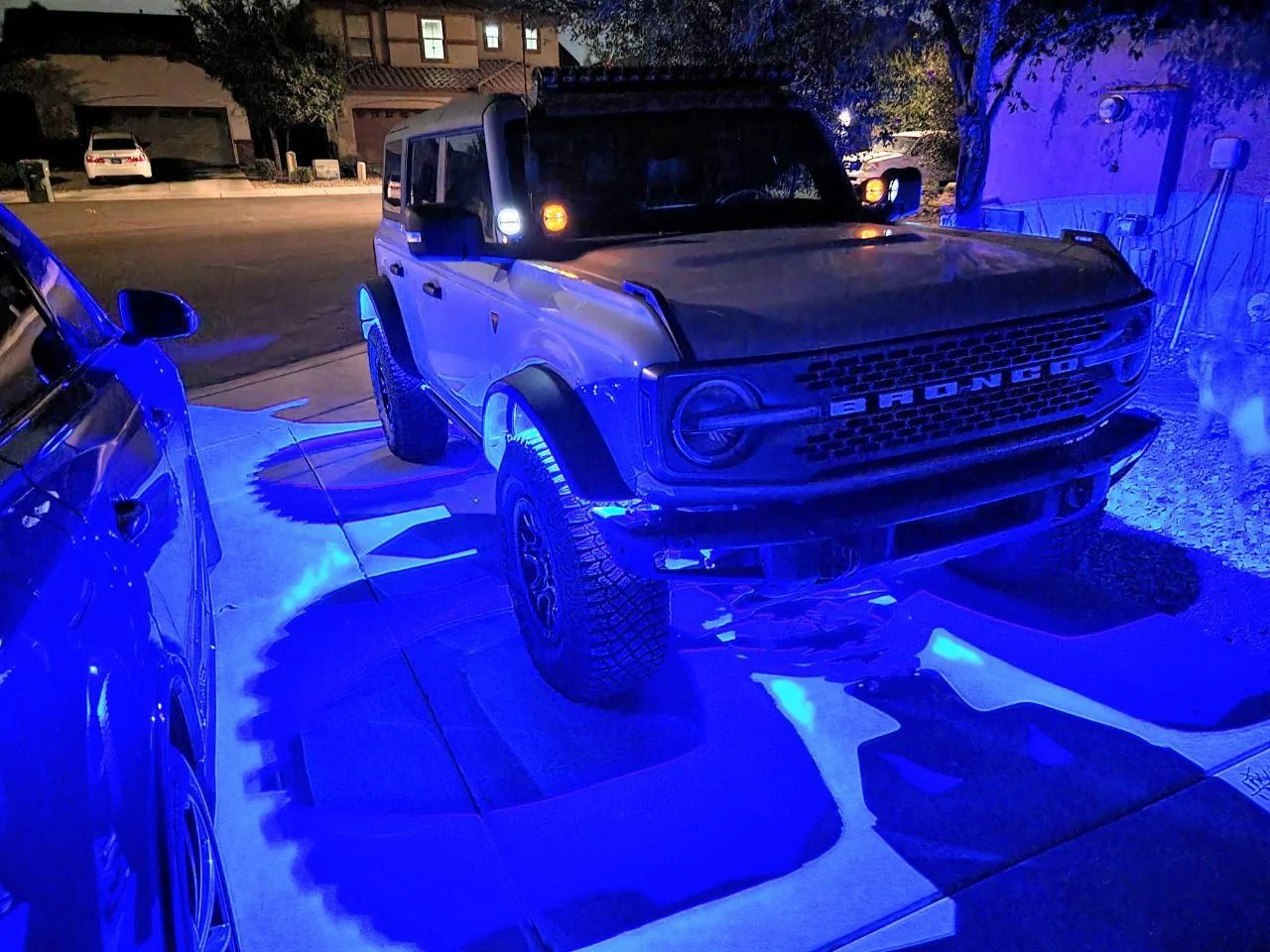 Ford Bronco Pic request/opinion needed re: Rigid dual pod ditch lights photo_2022-09-11_13-05-11
