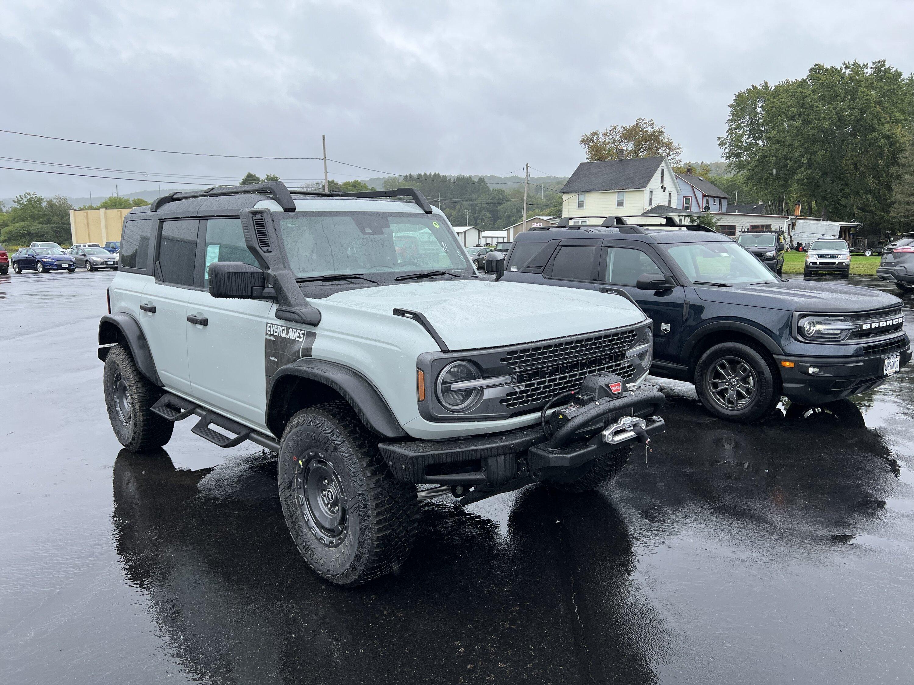 Ford Bronco CACTUS GRAY Bronco Club 5D31EAC6-DEAE-44FA-A293-2AB404039D9B