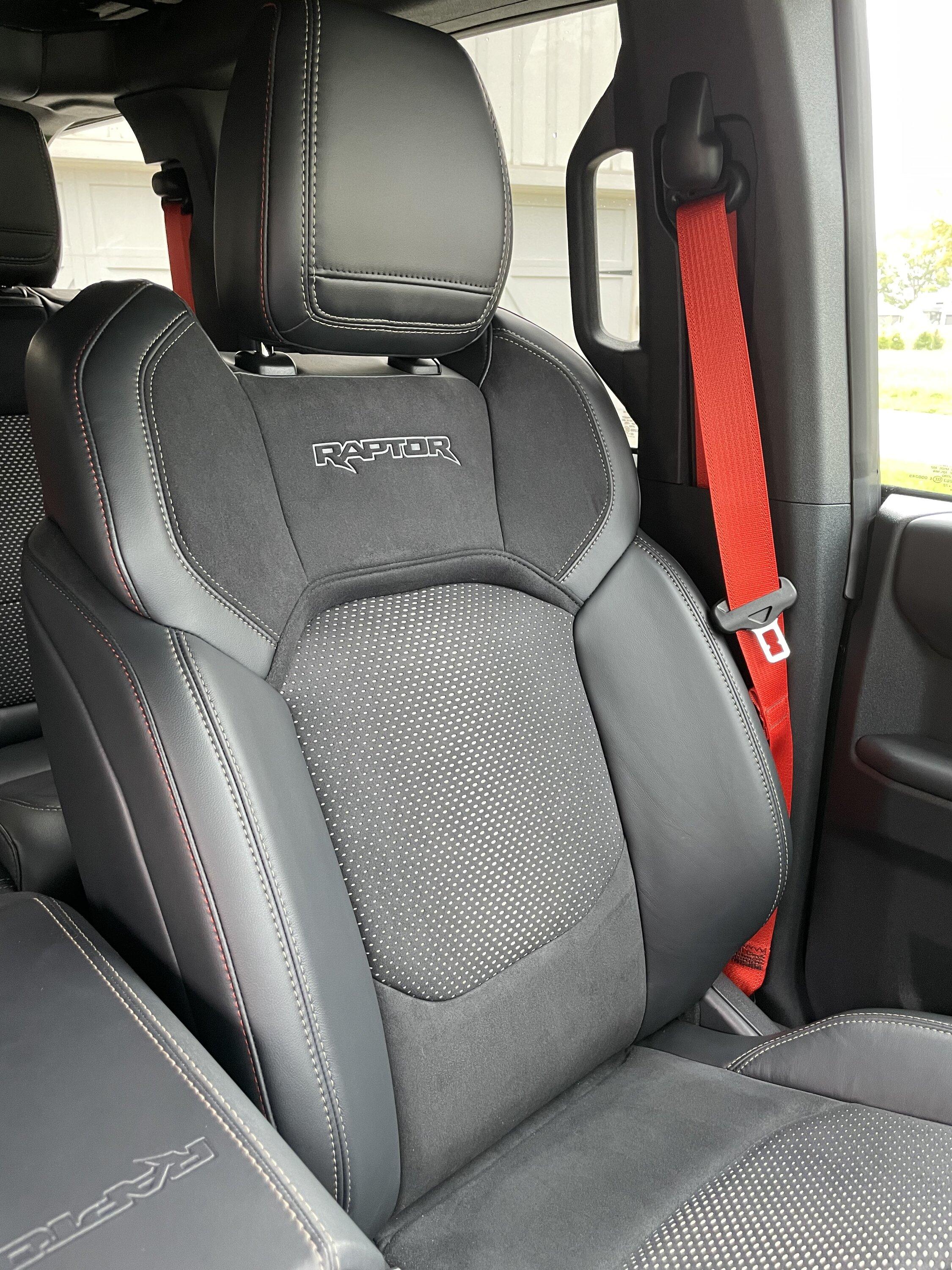 Ford Bronco Day 1 Reservation Holder = Bronco Raptor delivered in Eruption Green (vs Wildtrak & F-150 Tremor pics) 78750E5F-8026-4EAF-8CD8-399064C38137