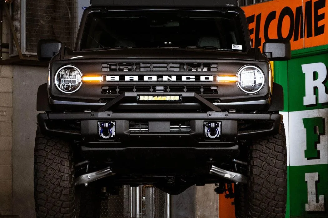 Ford Bronco DV8 Offroad | Factory Modular Front Bumper Bull Bar bronco-factory-bumper-bull-bar-with-light_1051x700