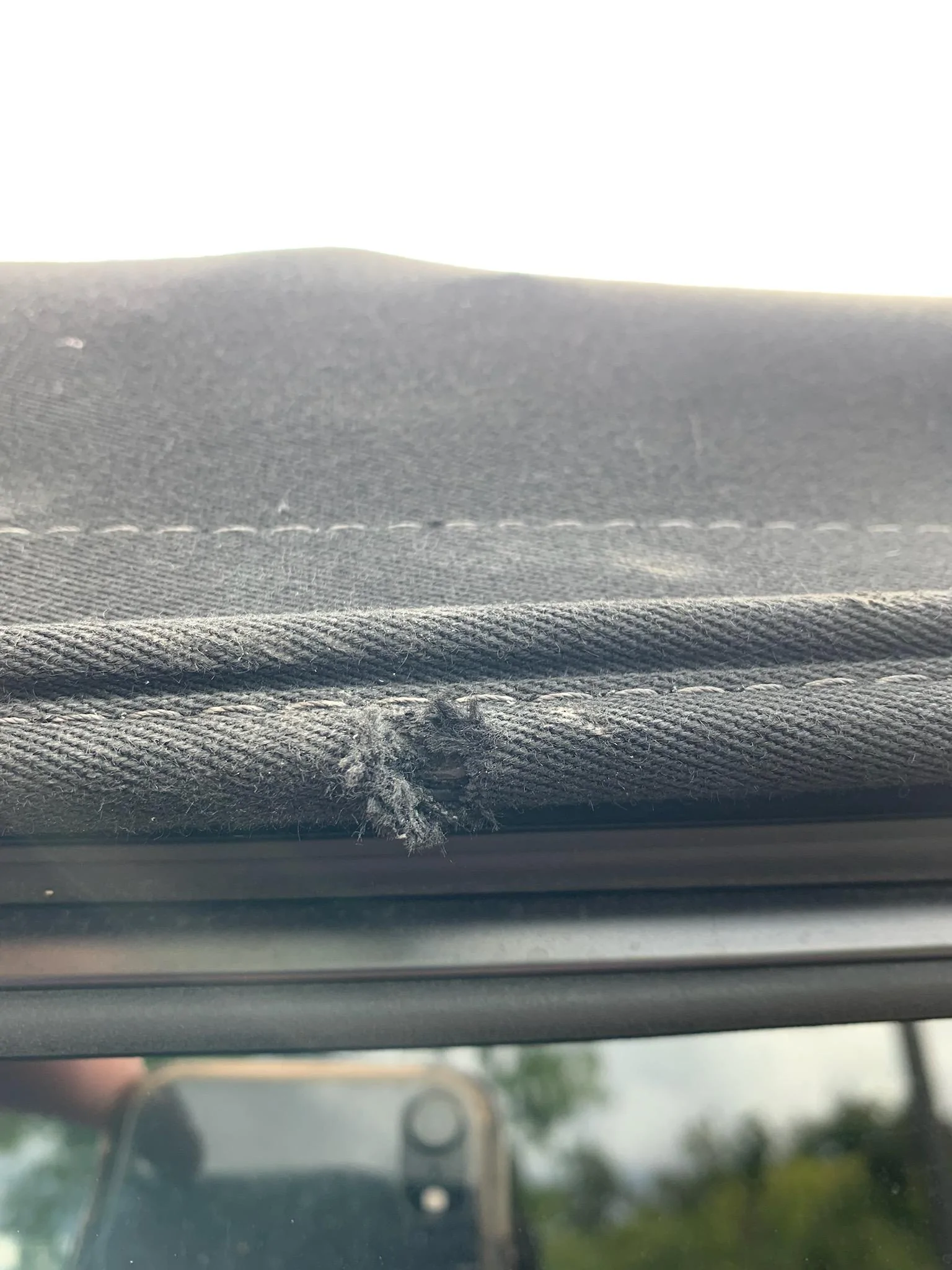 Ford Bronco Soft top tearing IMG_3998