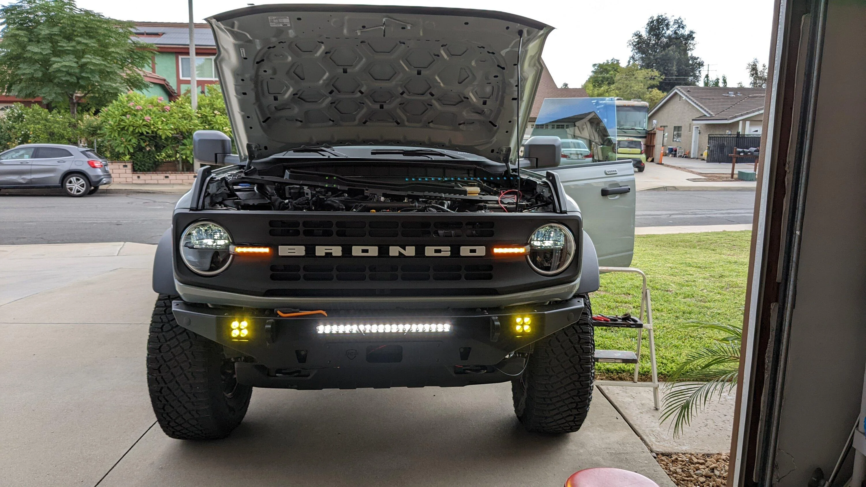 Ford Bronco JCR crusader front bumper installed PXL_20220915_161003546.MP