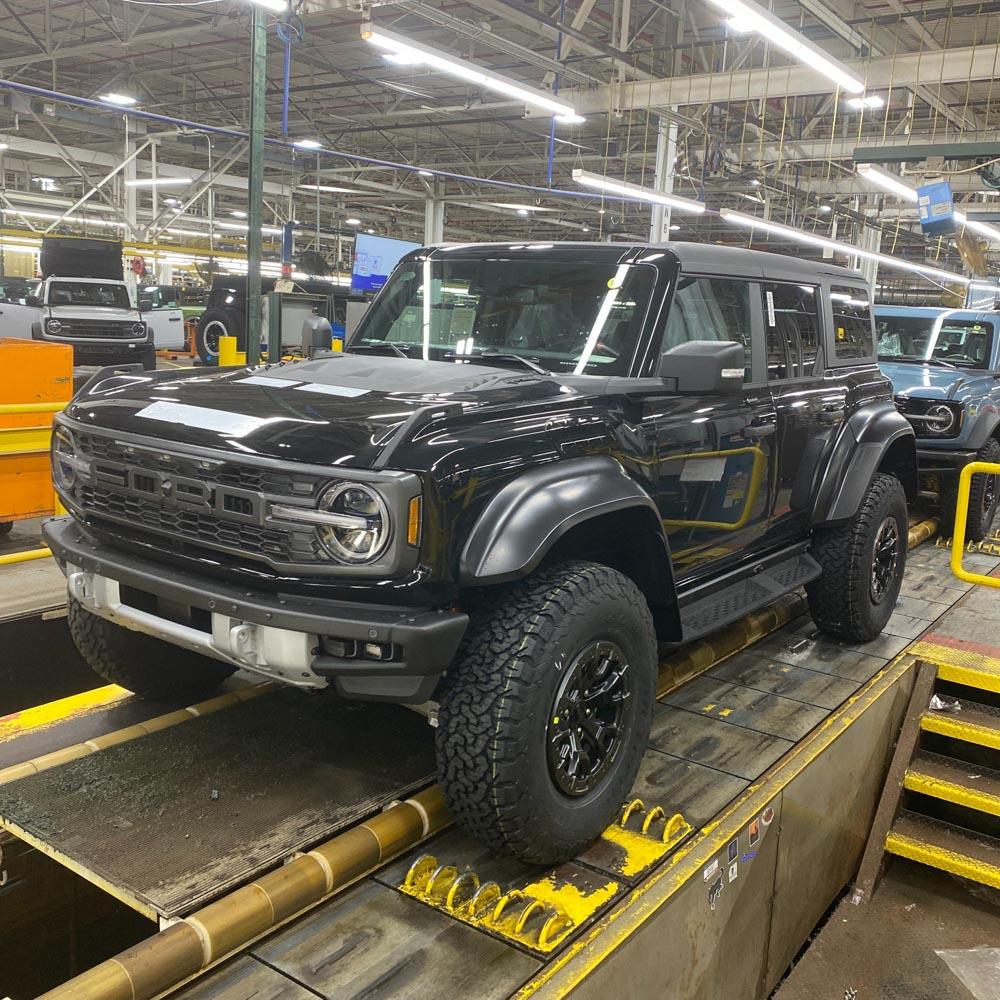 Ford Bronco SHADOW BLACK Bronco RAPTOR Photos Thread DA3C0245-E4B8-4893-A060-A8FB9F6A58F4