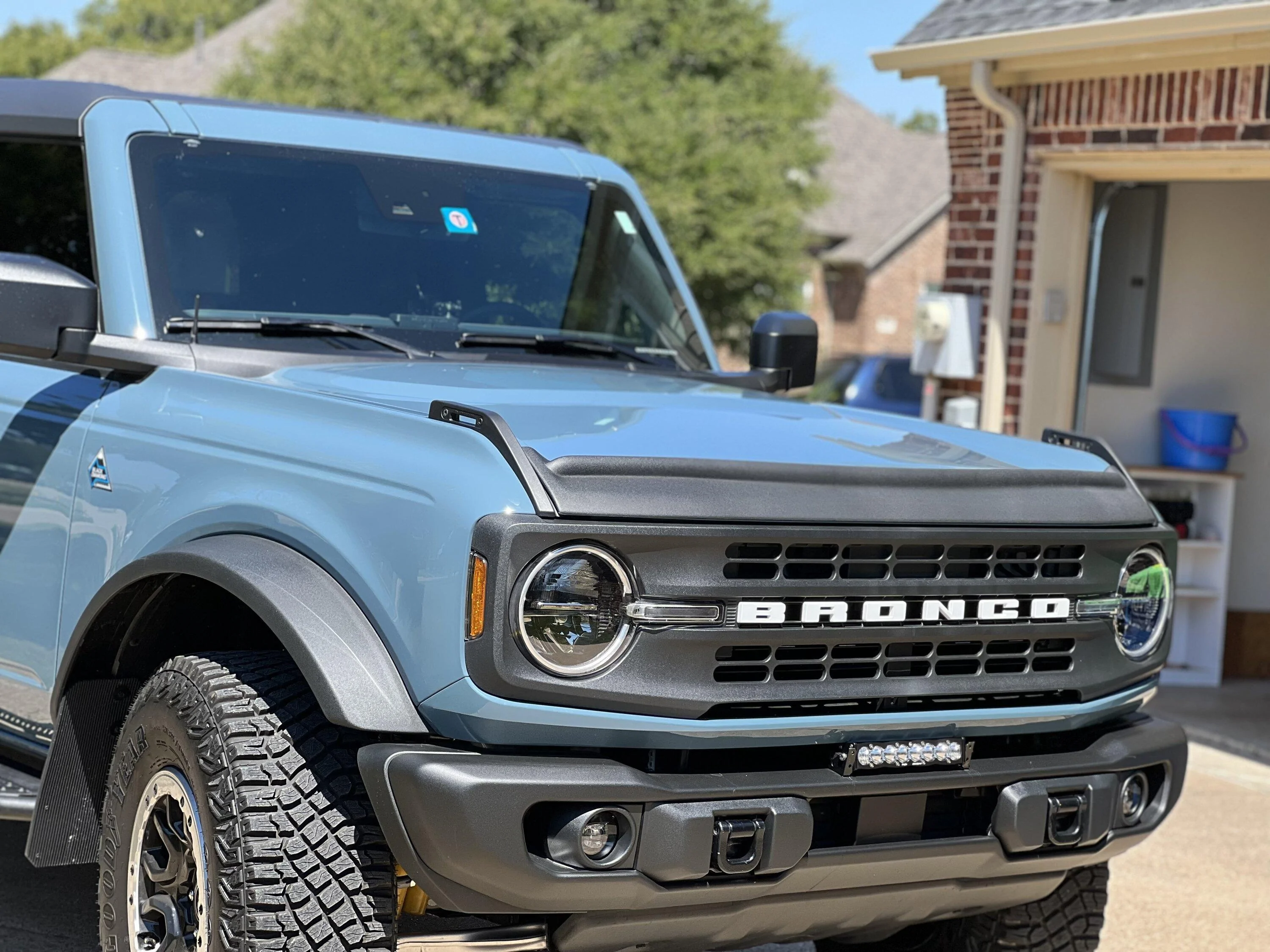 Ford Bronco What did you do TO / WITH your Bronco today? 👨🏻‍🔧🧰🚿🛠 hood deflector