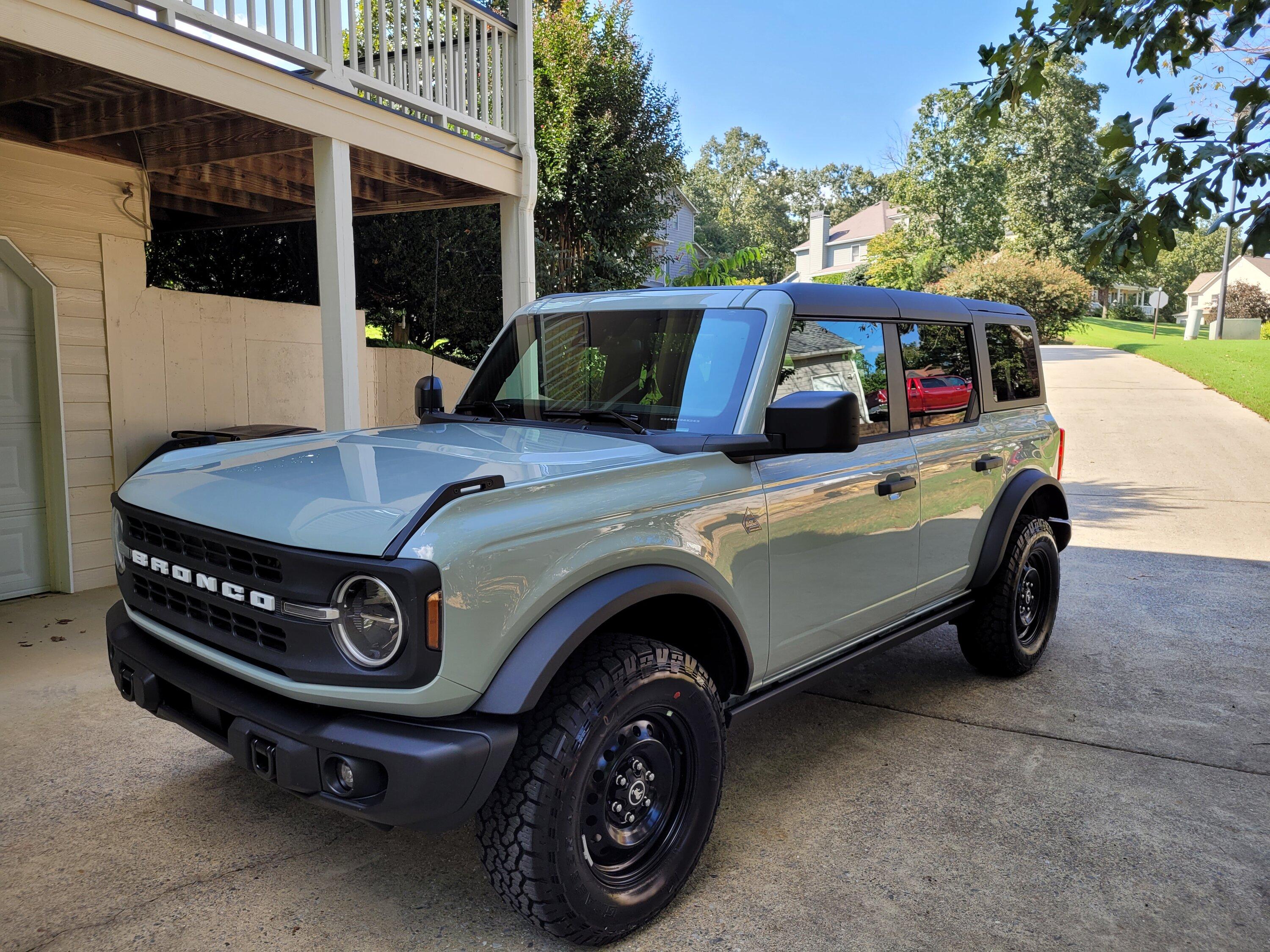 Ford Bronco 8/8/22 Build Week Group. 20220914_161414