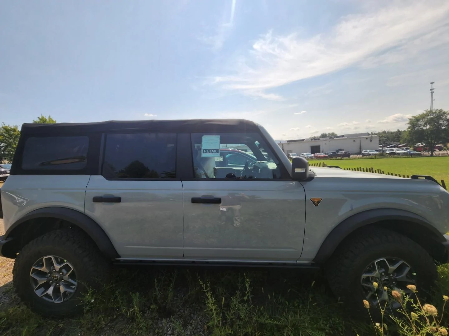Ford Bronco CACTUS GRAY Bronco Club 2E6611AF-D4E9-4B55-9159-95B1BC7D7BD1