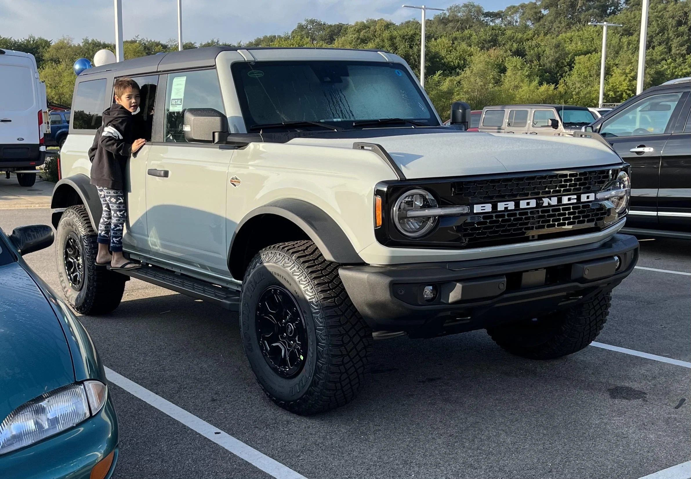 Ford Bronco 9/5/22 Build week group 2C18114B-4F68-45EF-A8EA-053210B59A89
