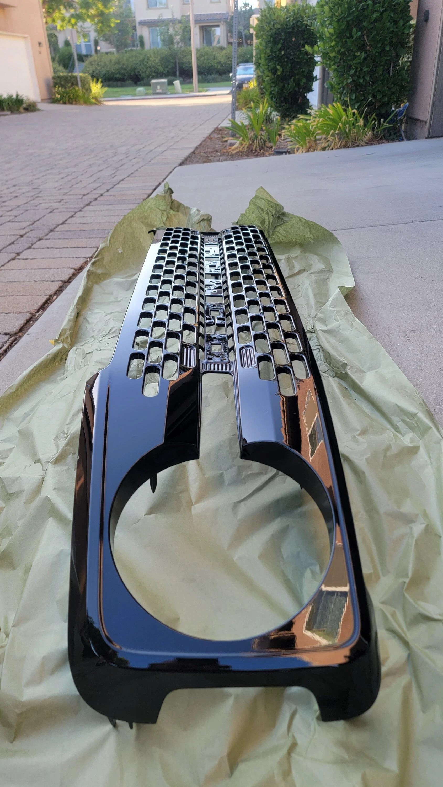 Ford Bronco Painted Sasquatch Fender Flares & Wildtrak Grille -- finished & installed 20220916_173635