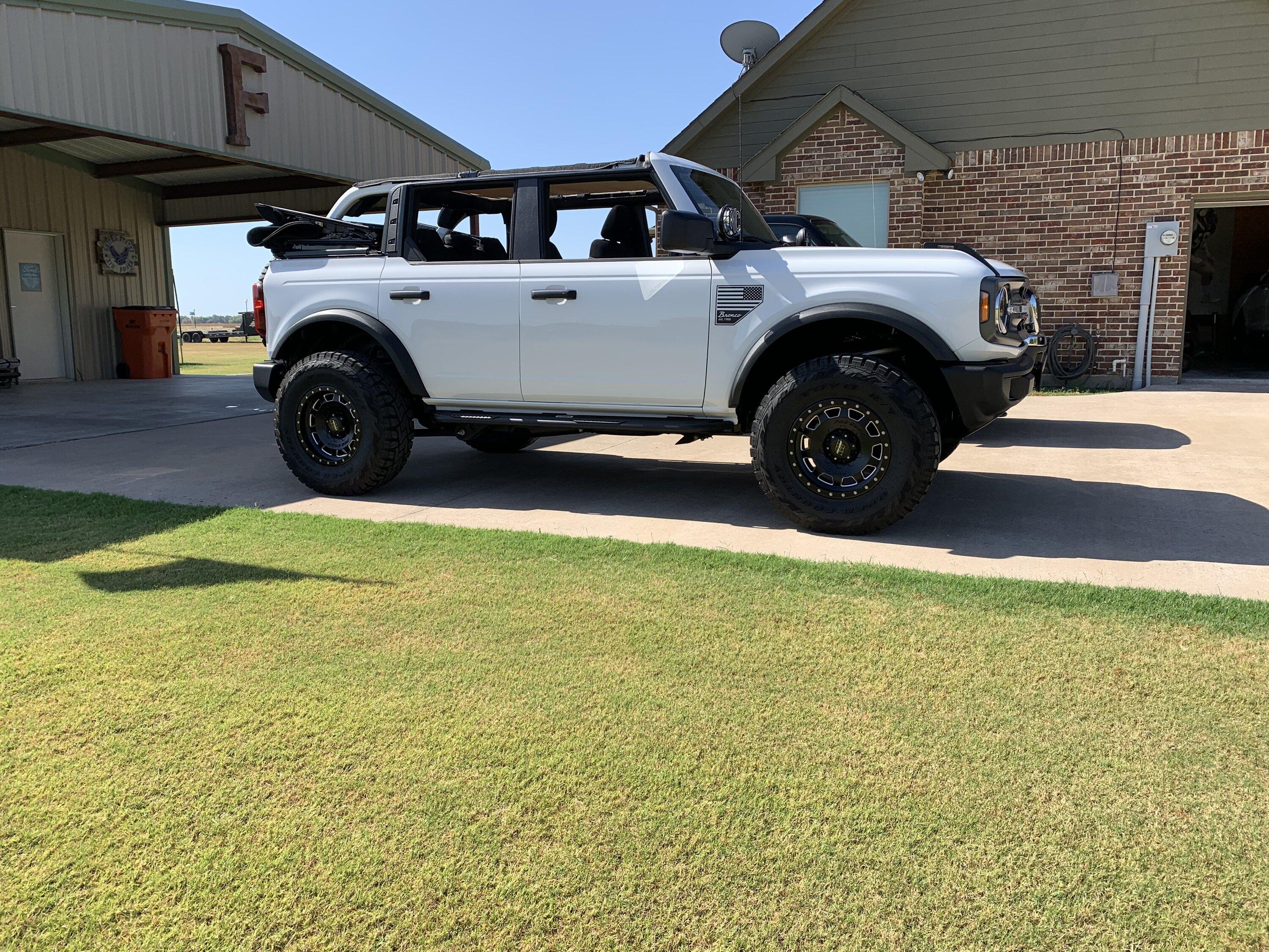 Ford Bronco Show me your lifted Broncos! 6D1F041A-AC41-4DC3-9517-962473CEE25A