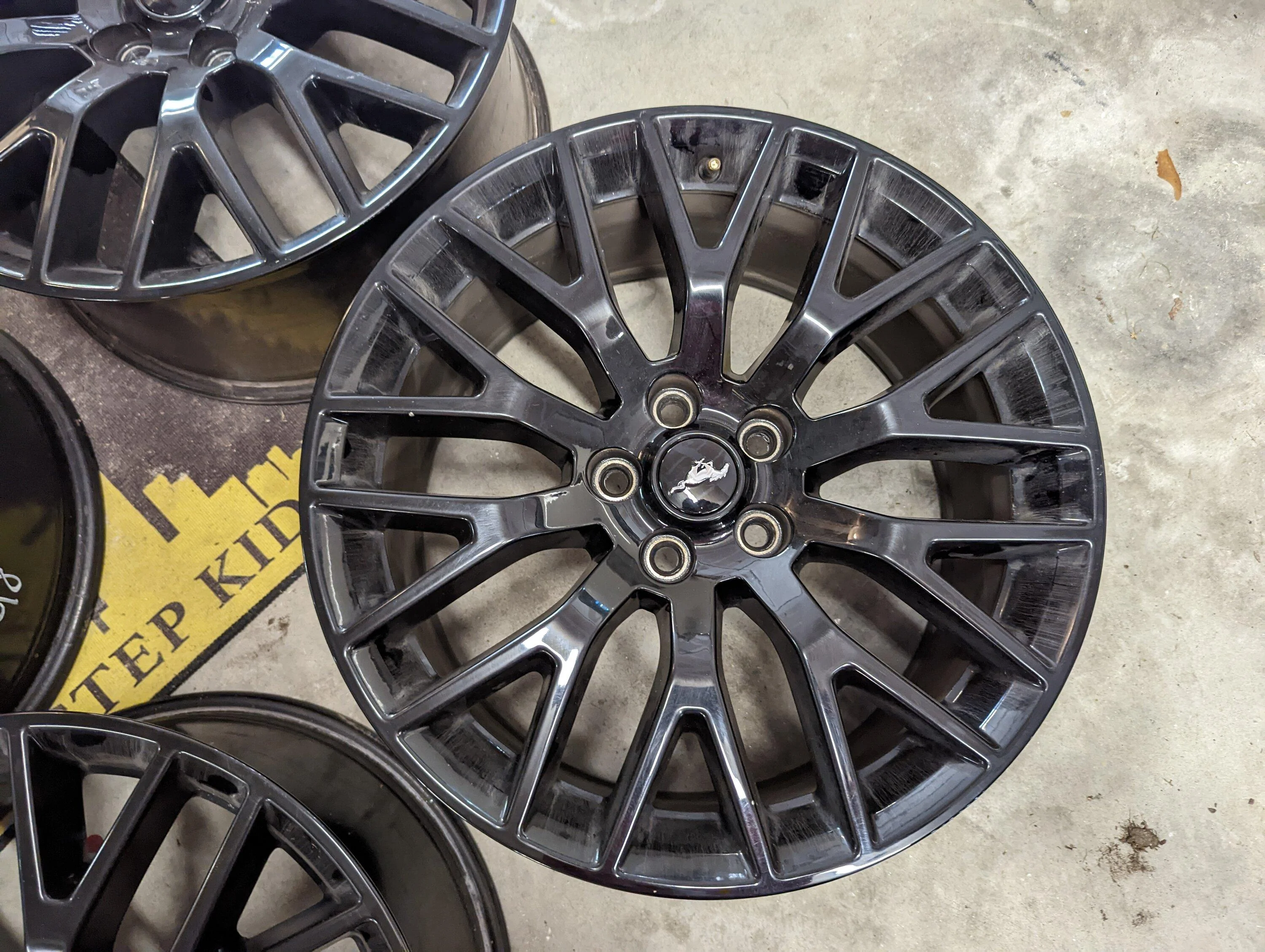 Ford Bronco FS: Mustang Performance Package Wheels PXL_20220917_162228731