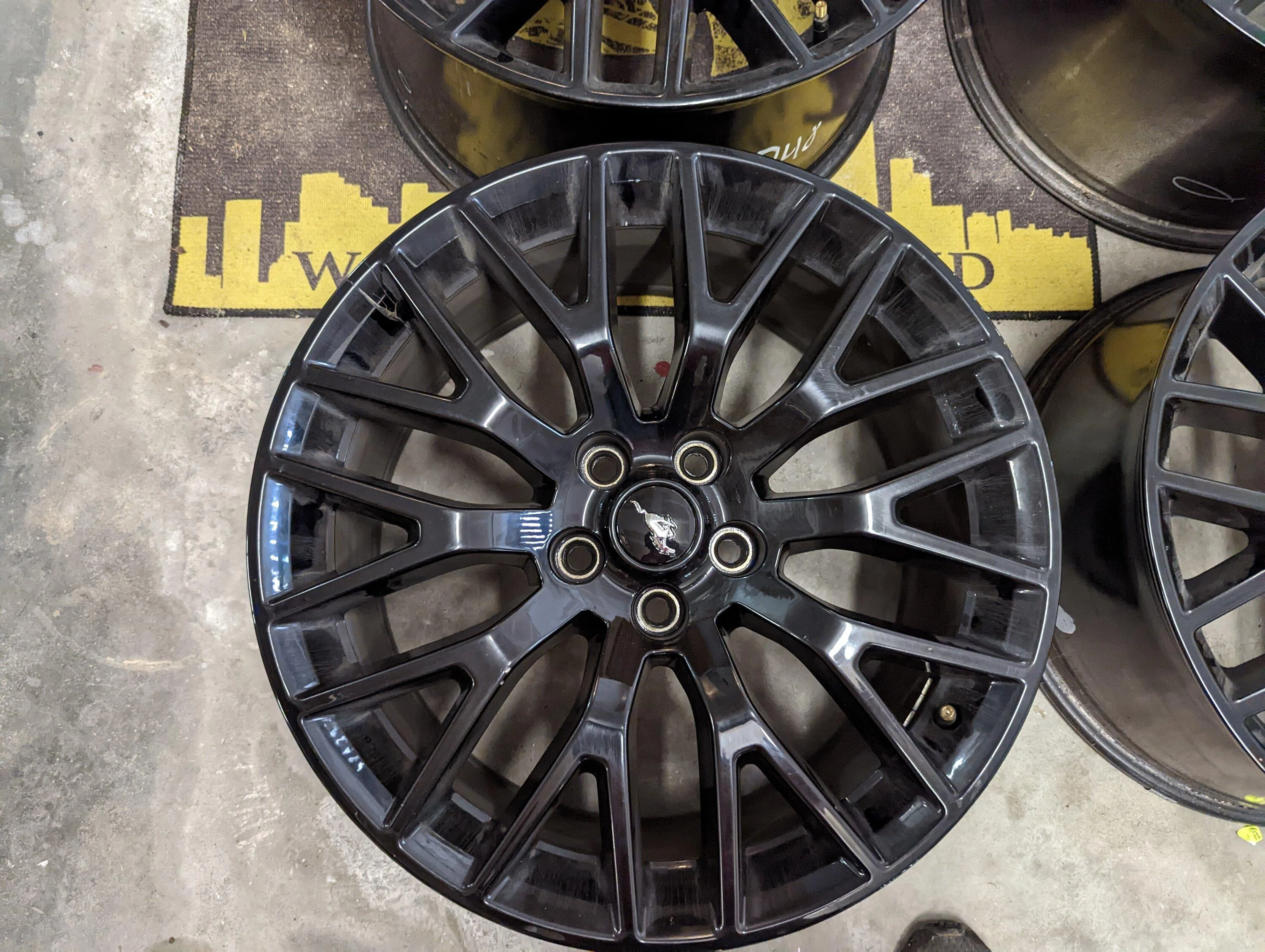 Ford Bronco FS: Mustang Performance Package Wheels PXL_20220917_162217409