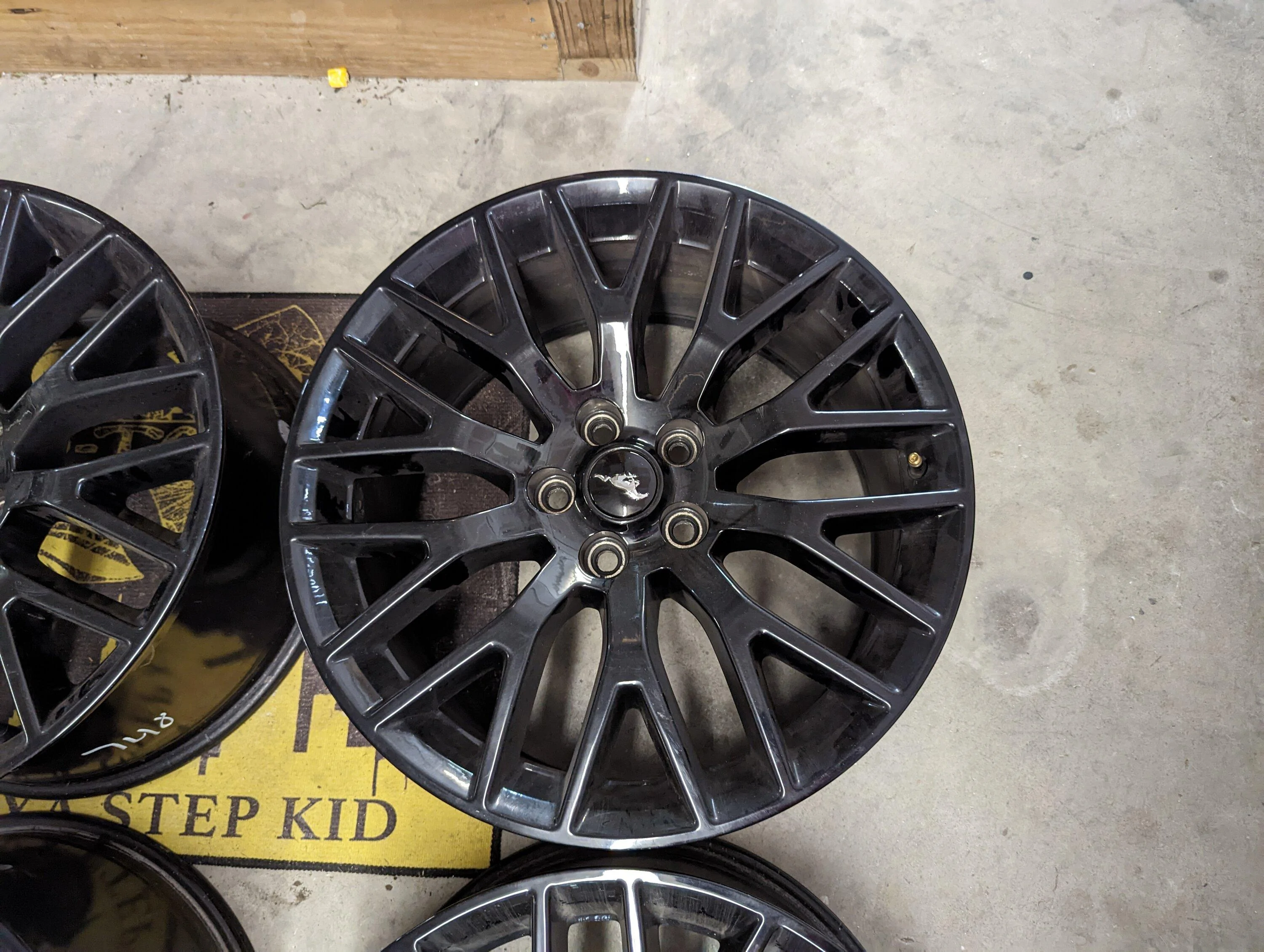 Ford Bronco FS: Mustang Performance Package Wheels PXL_20220917_162205933