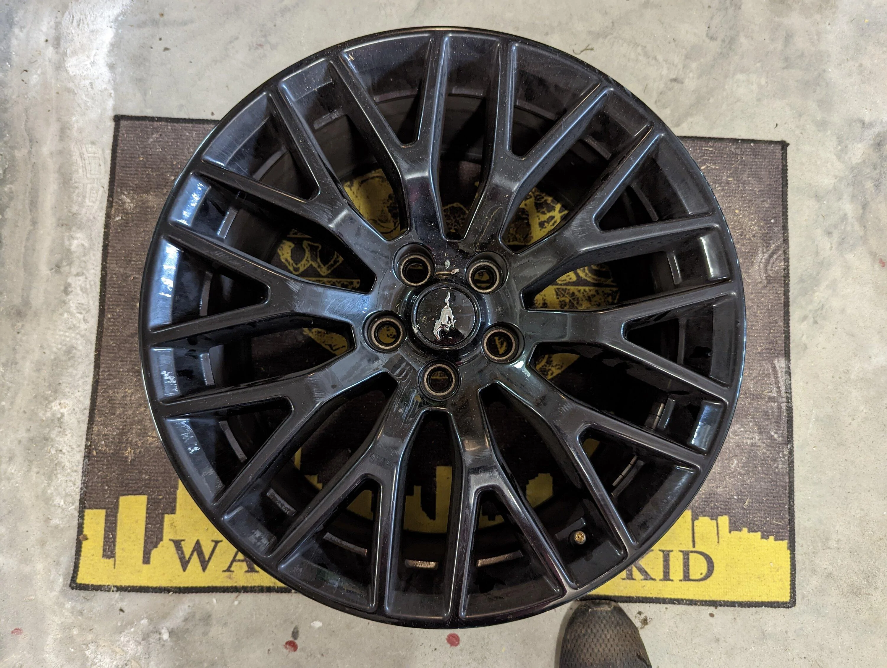 Ford Bronco FS: Mustang Performance Package Wheels PXL_20220917_161712362