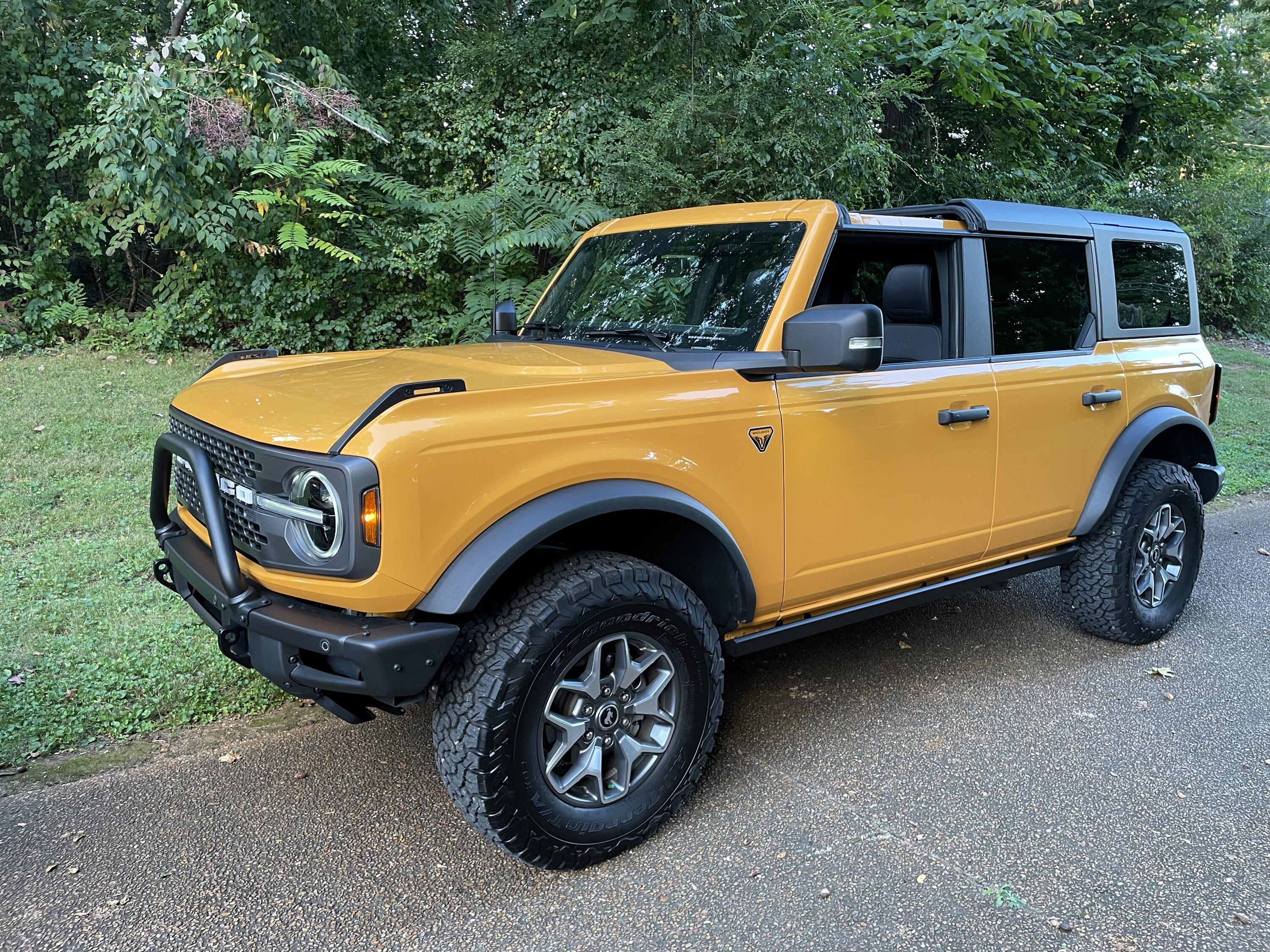 Ford Bronco CYBER ORANGE Bronco Club 82391BF0-CD0E-4A8C-9500-1F6D8F0A91F2