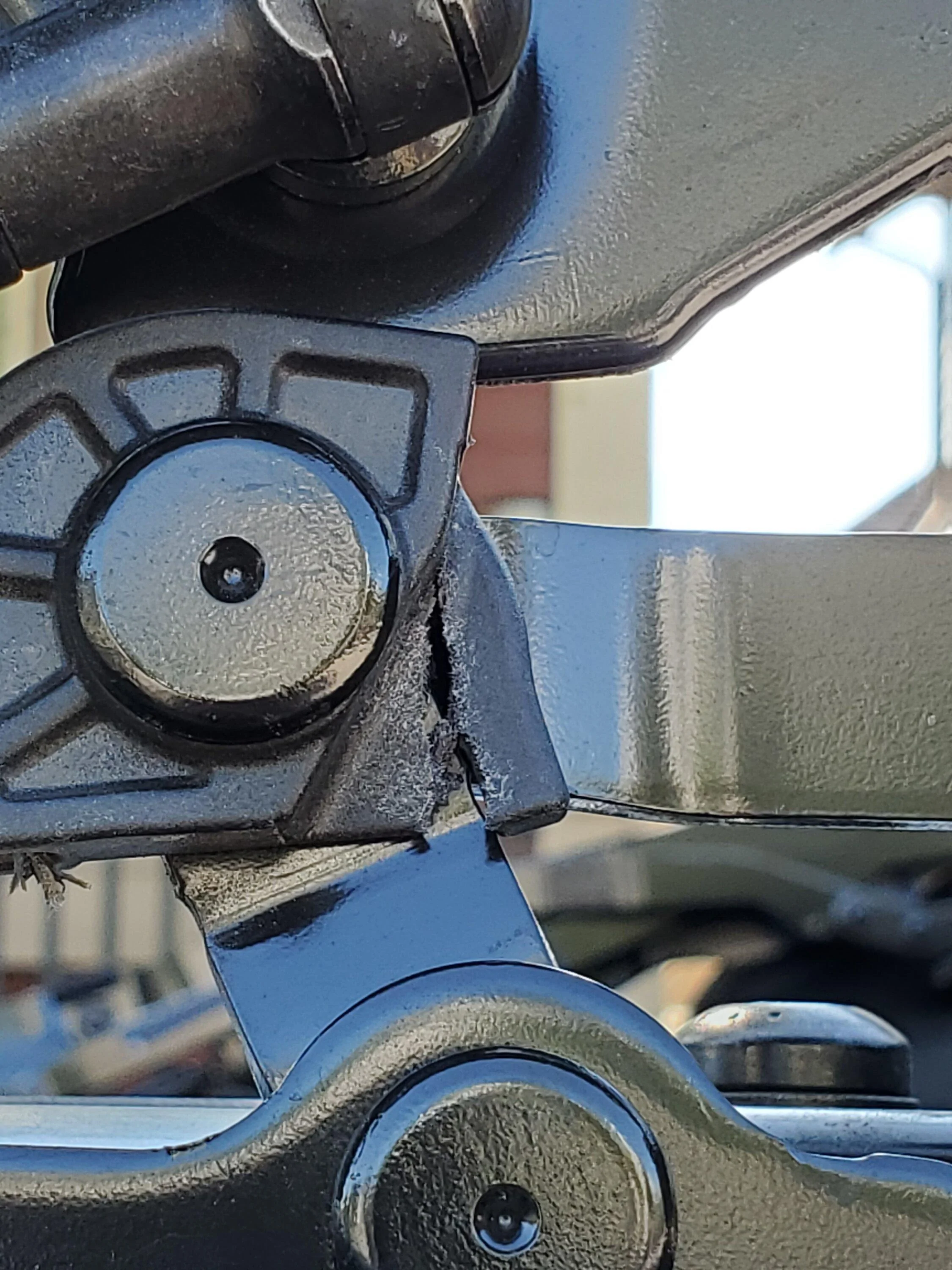 Ford Bronco Anyone else have this problem at the soft top clamp brackets? 20220918_121524