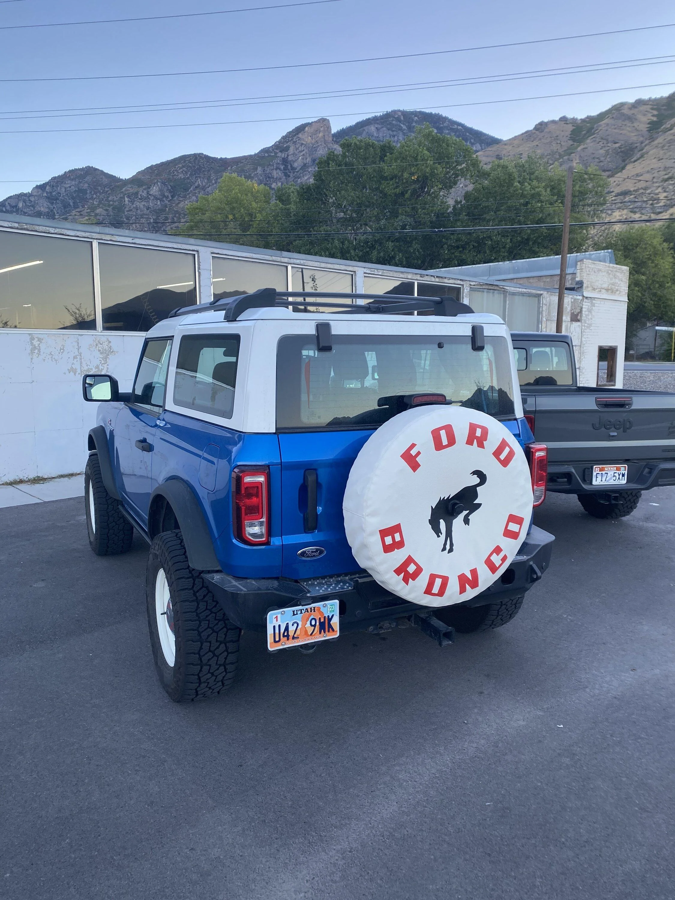 Ford Bronco My DIY spare tire cover 153E9587-21B3-427B-B7CD-22E70A934AE9