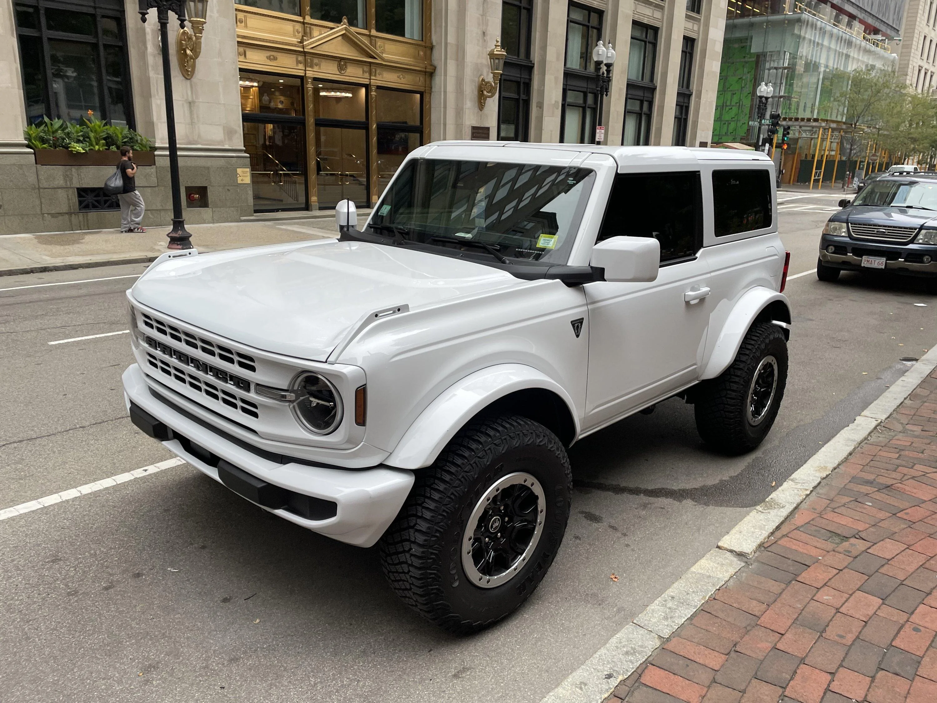 Ford Bronco Bronco 2 Door preview renderings (with white top) 429E03D9-0824-4A22-BD5A-4ECB8AB5C0A4