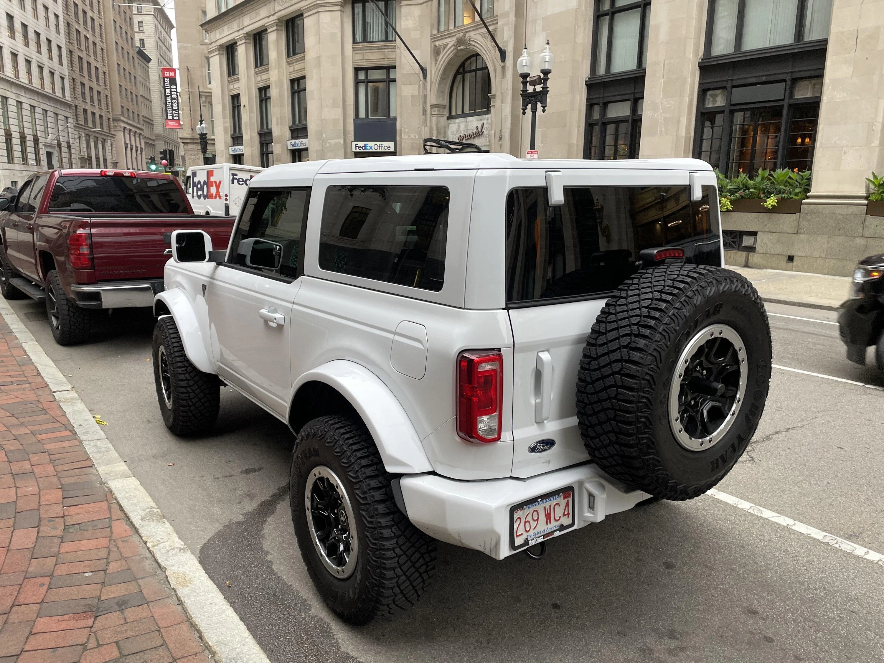 Ford Bronco Bronco 2 Door preview renderings (with white top) C835827F-14DF-46EE-BAA9-CF486A3E8931