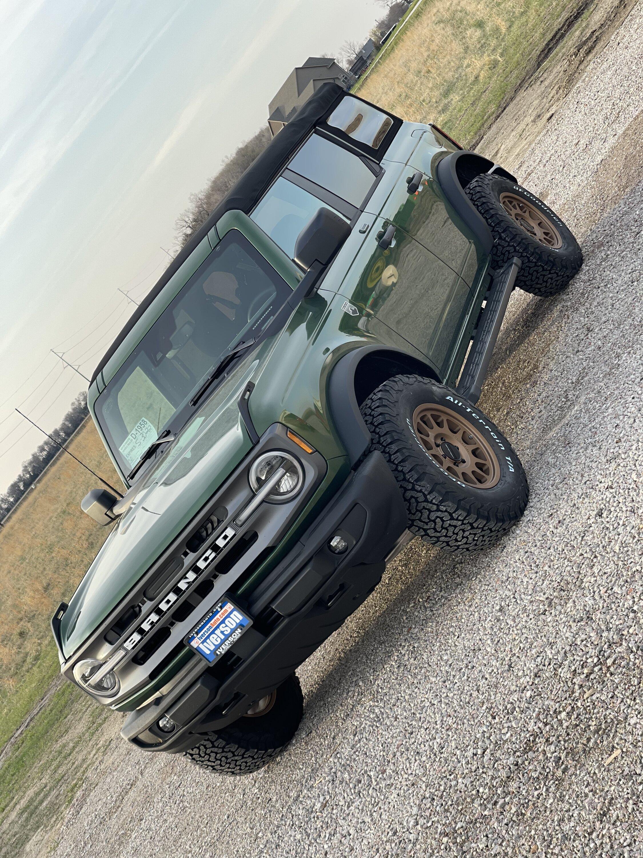 Ford Bronco 2022 4dr Big Bend Eruption Green 40AB3DCE-4222-45BD-8753-7CDFADCCA43D