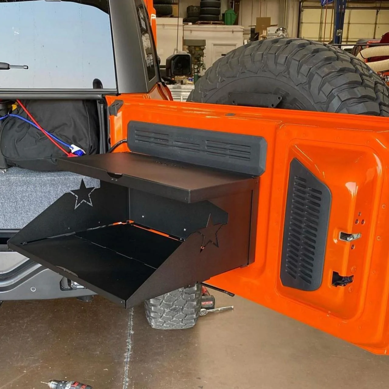 Ford Bronco Rockslide Engineering Tailgate Table table1__42375.1663631296