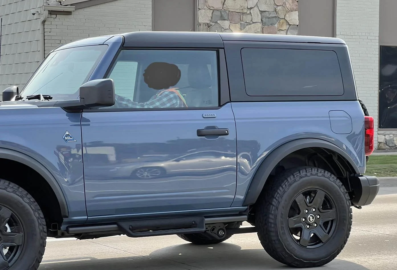 Ford Bronco Azure Gray Metallic 2023 Bronco (w/ new rock rails design) -- first look sighting azure-gray-metallic-2023-ford-bronco-jpg