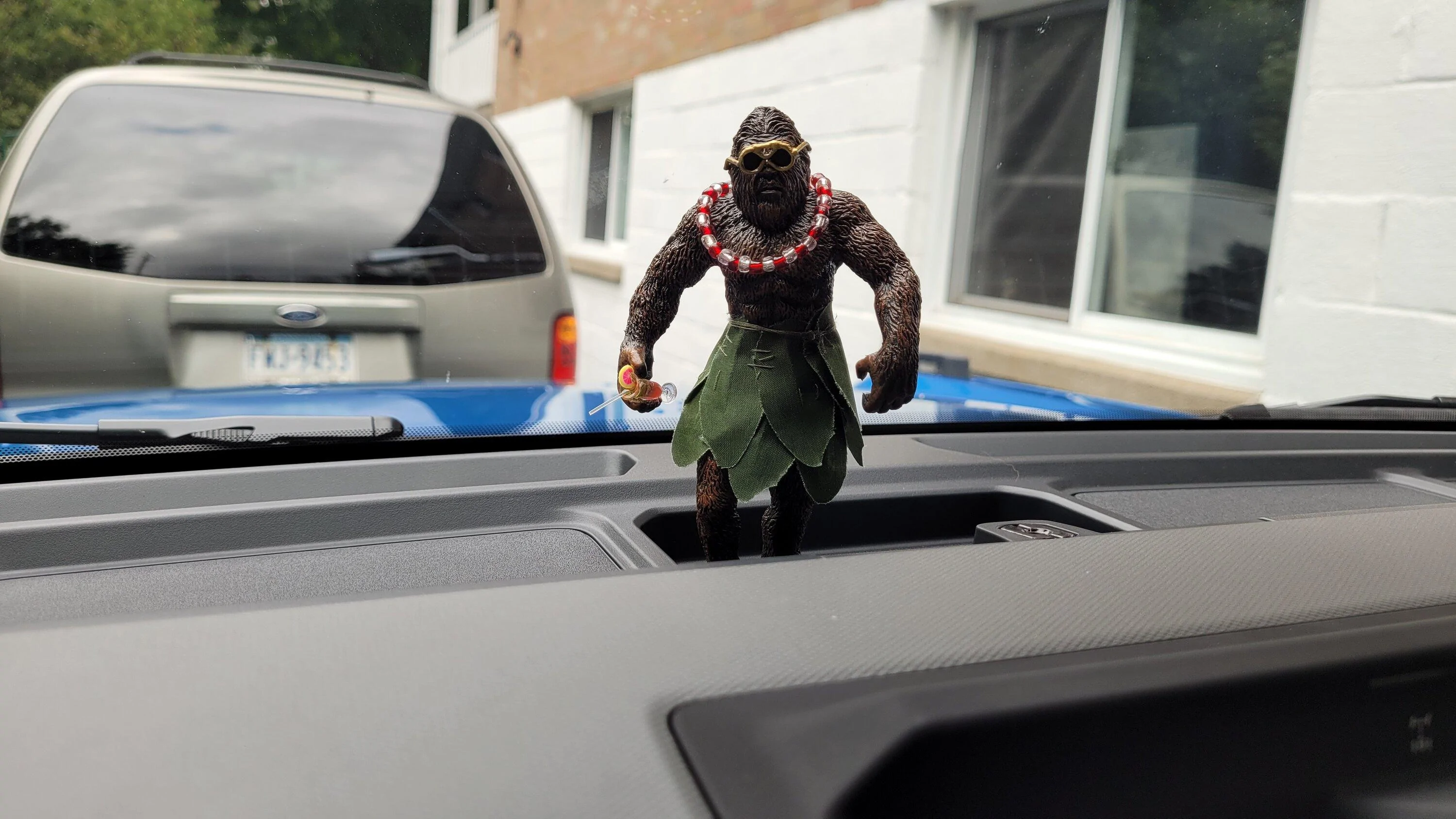 Ford Bronco Custom Sasquatch Hula Girl 20220919_160940