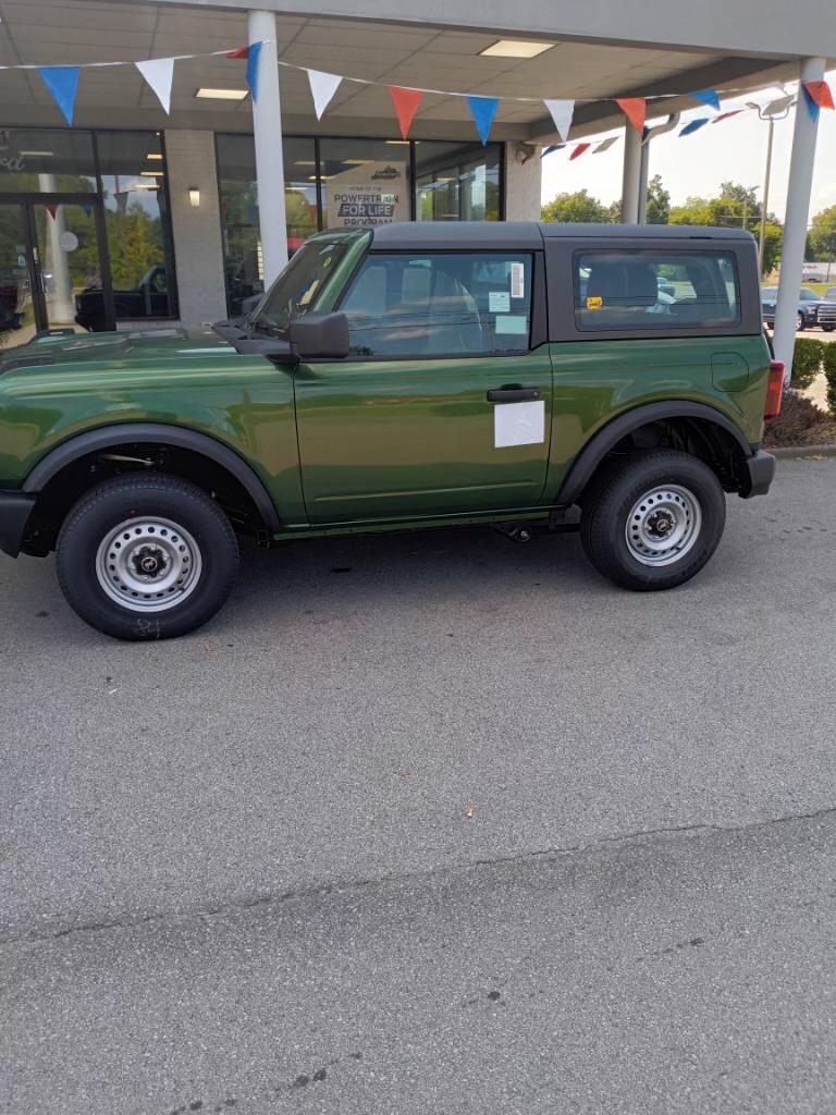 Ford Bronco ERUPTION GREEN Bronco Club BEAA55C3-CFD1-4CE8-917A-DC9365A3BD37
