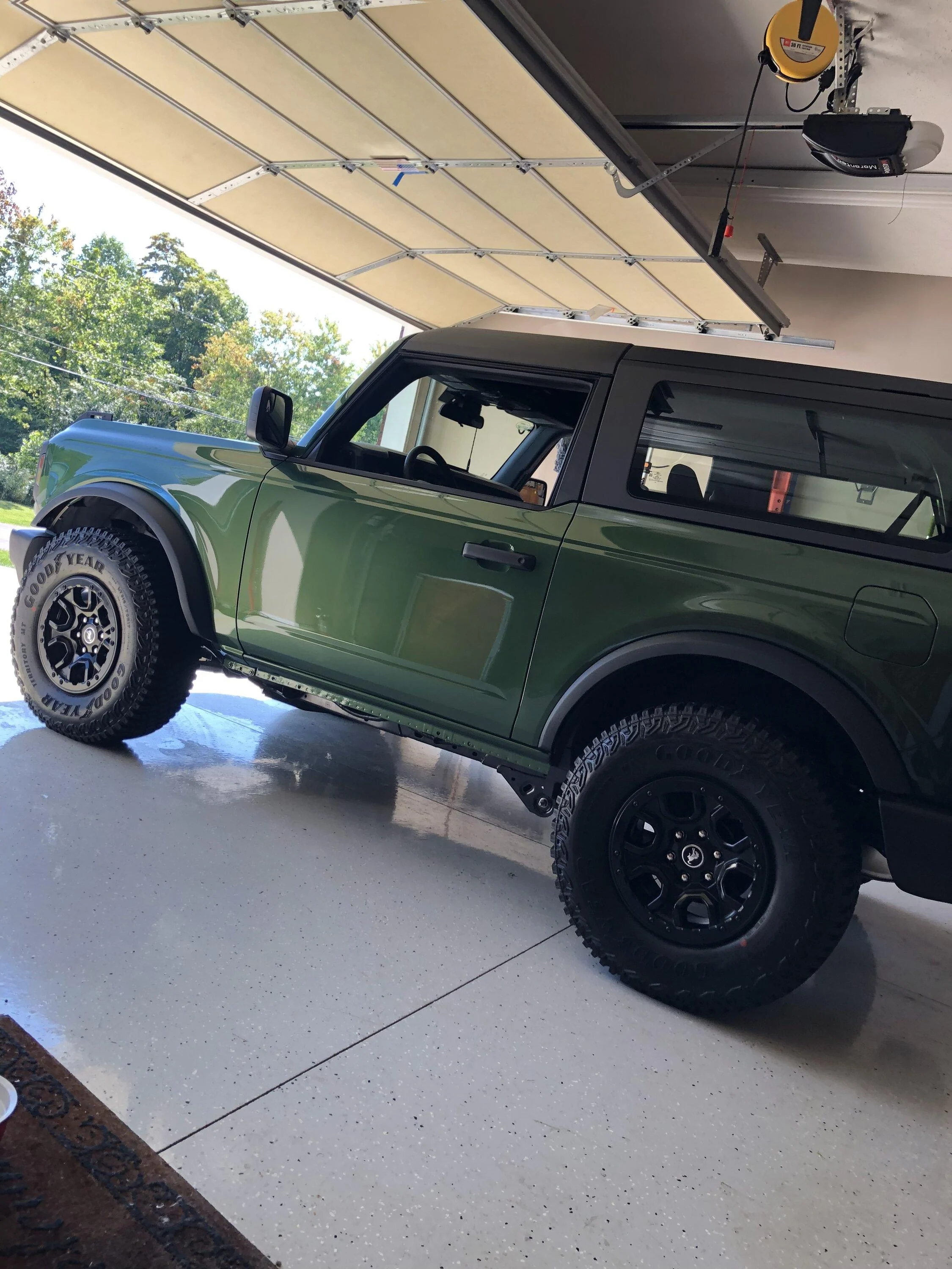 Ford Bronco ERUPTION GREEN Bronco Club D87221C5-0CAC-4EED-9828-6938A343B8E6