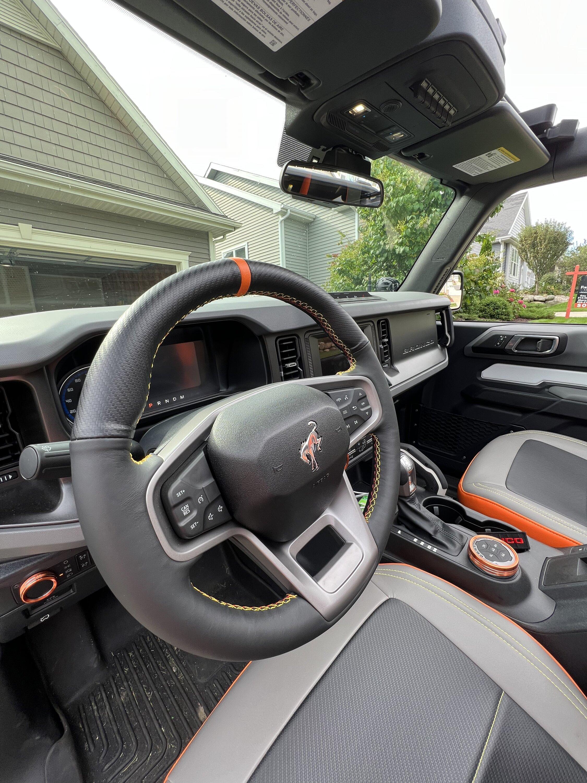 Ford Bronco New custom steering wheel installed in Base Bronco B3D69B43-AFB9-4D41-B52A-A4242CB2E25C