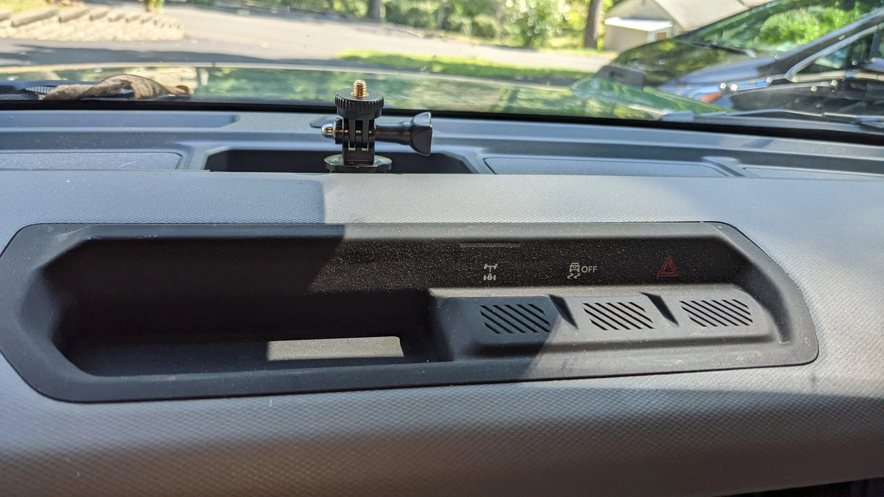 Ford Bronco Gopro mount for direct dash mount? mount_dash_2