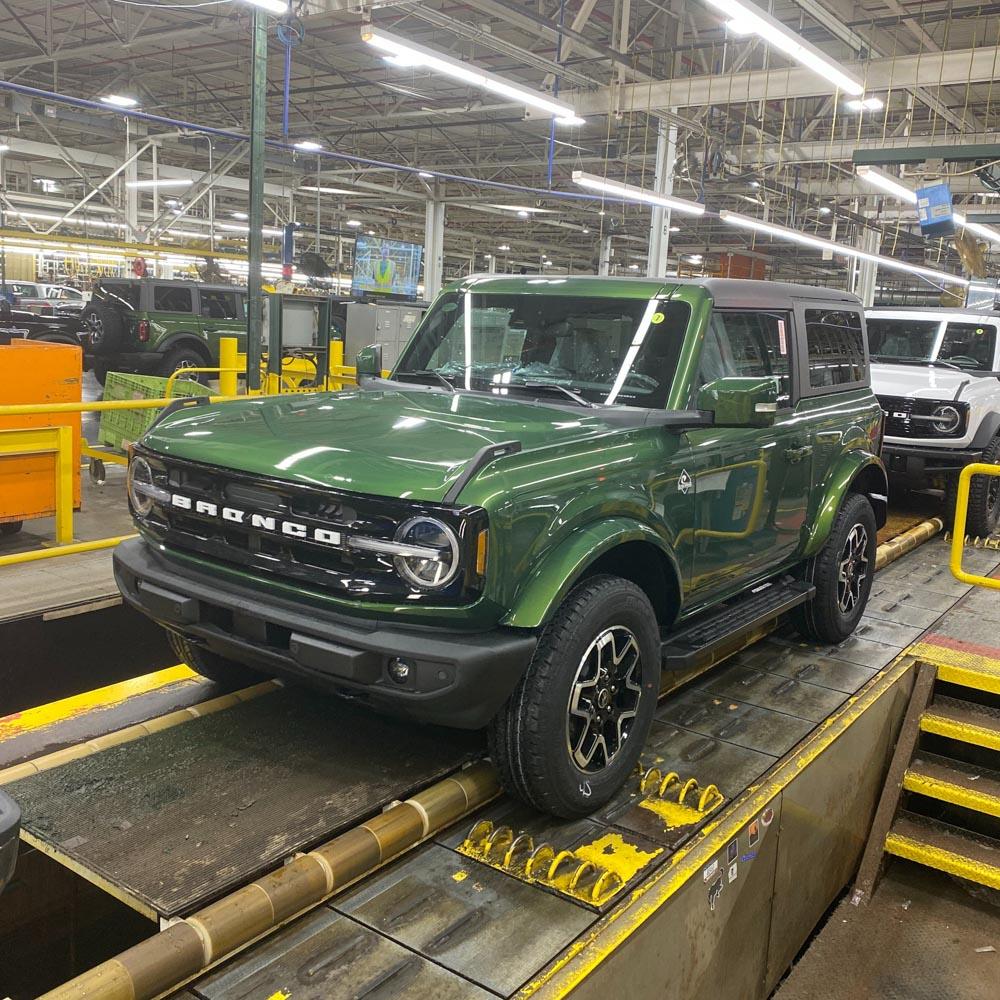 Ford Bronco 8/29/2022 Build Week Group image