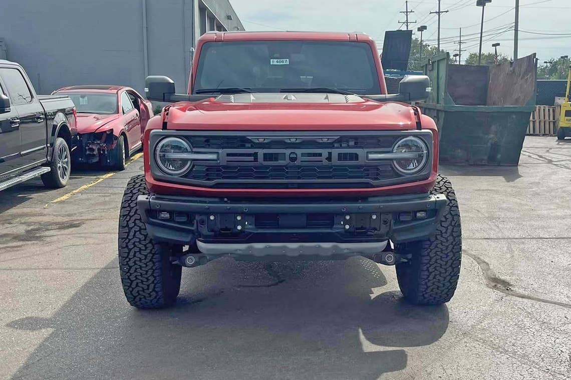 Ford Bronco Bronco Raptor photos no Fender Flares Braptor-Fenders-Inline-3