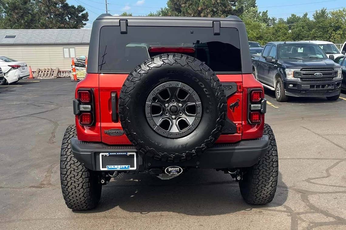 Ford Bronco Bronco Raptor photos no Fender Flares Braptor-Fenders-Inline-4