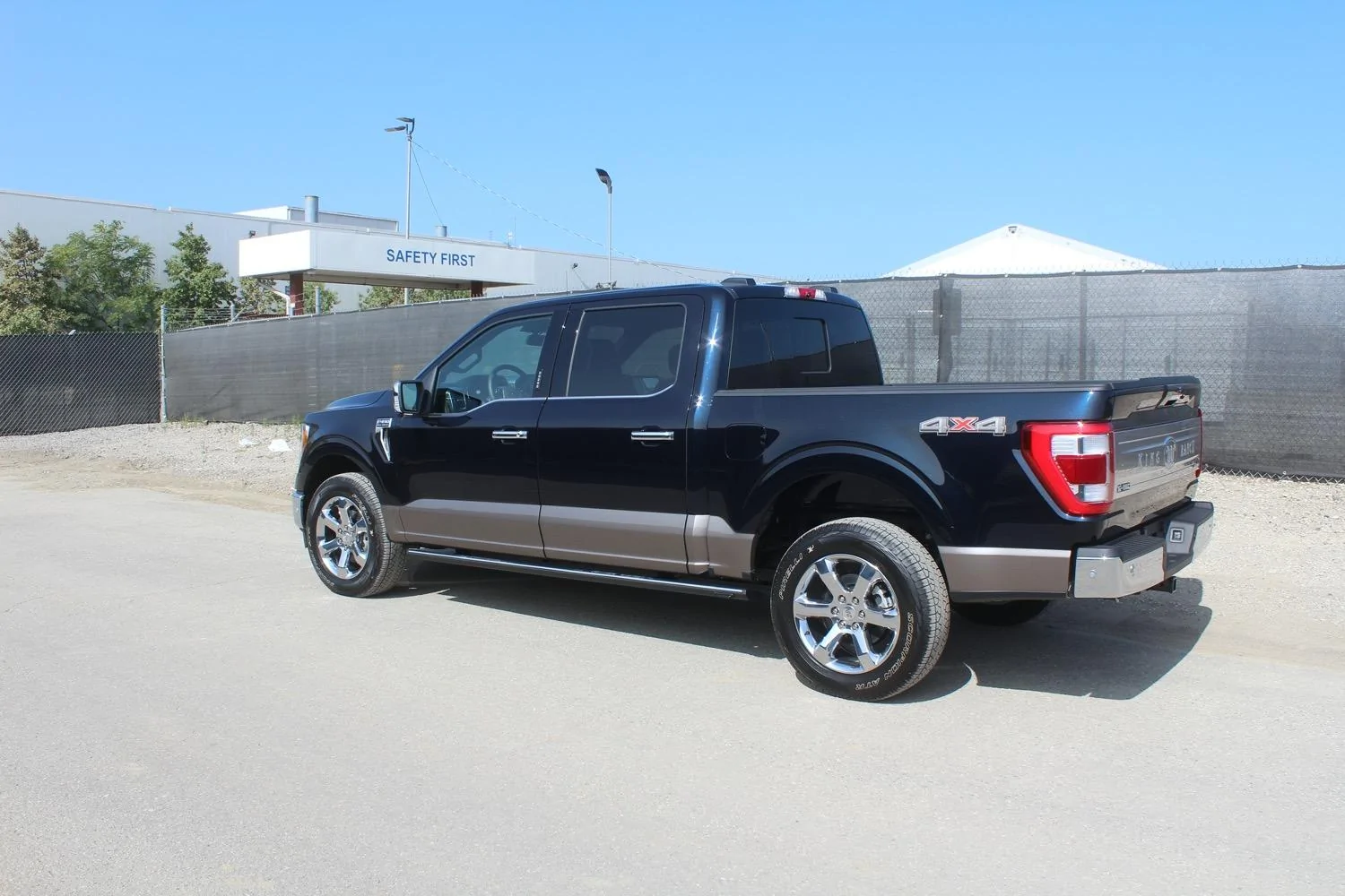 Ford Bronco Antimatter Blue Thread Antimatter Blue 2021 F-150 King Ranch Chrome 23