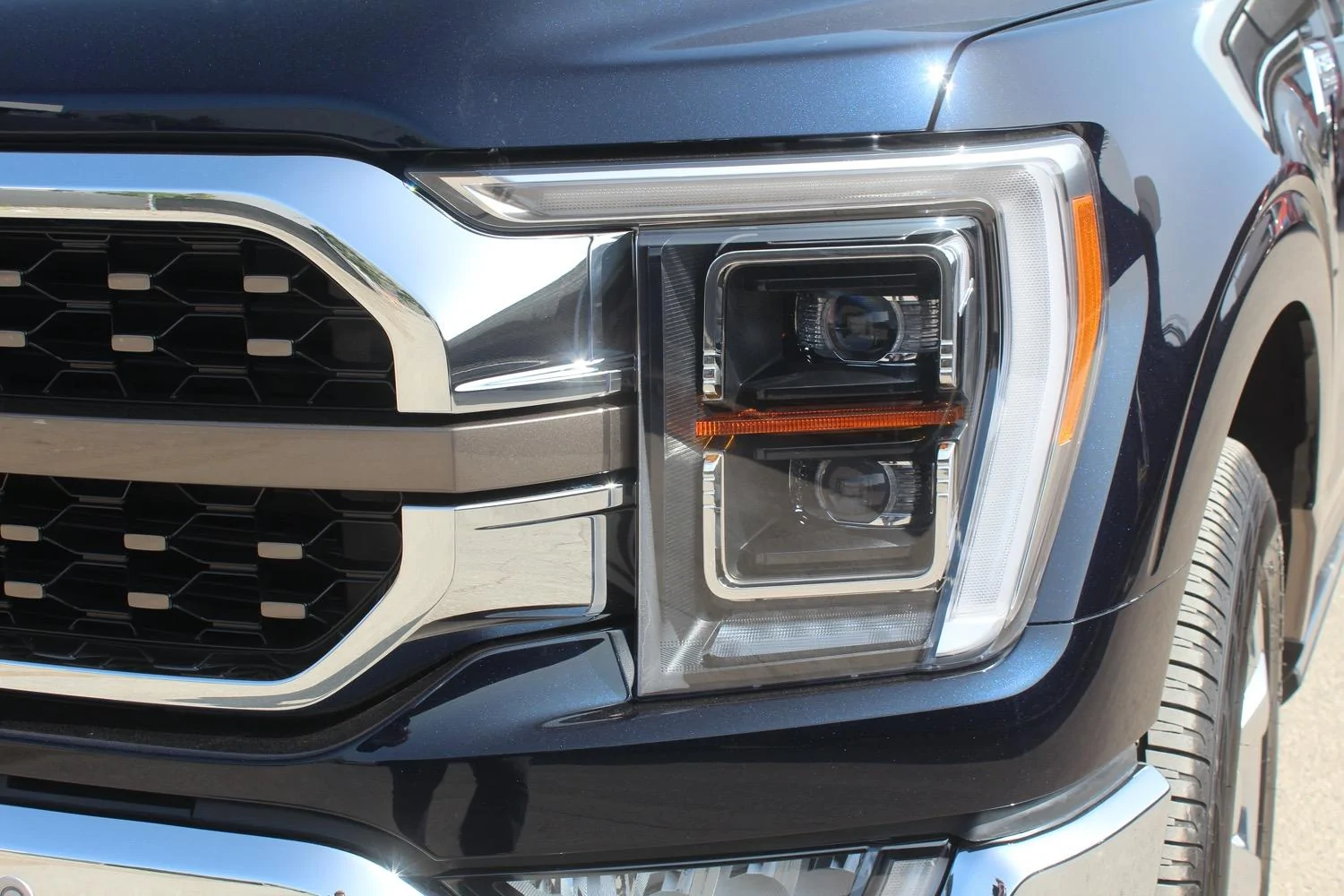 Ford Bronco Antimatter Blue Thread Antimatter Blue 2021 F-150 King Ranch Chrome 26