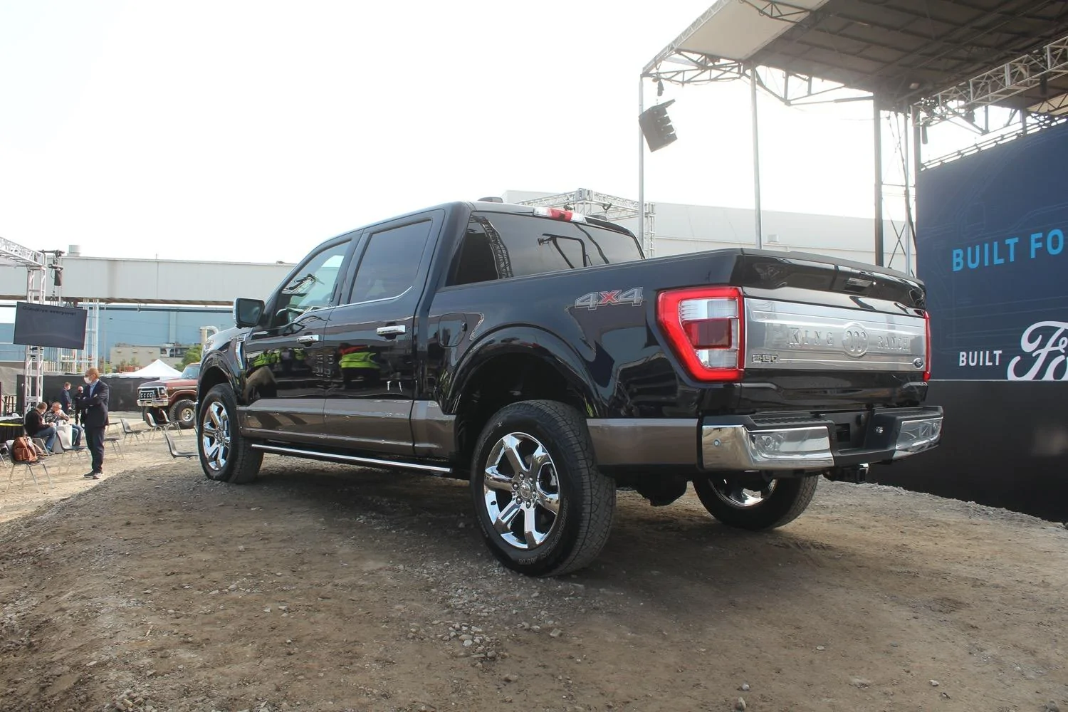 Ford Bronco Antimatter Blue Thread Antimatter Blue 2021 F-150 King Ranch Chrome 45