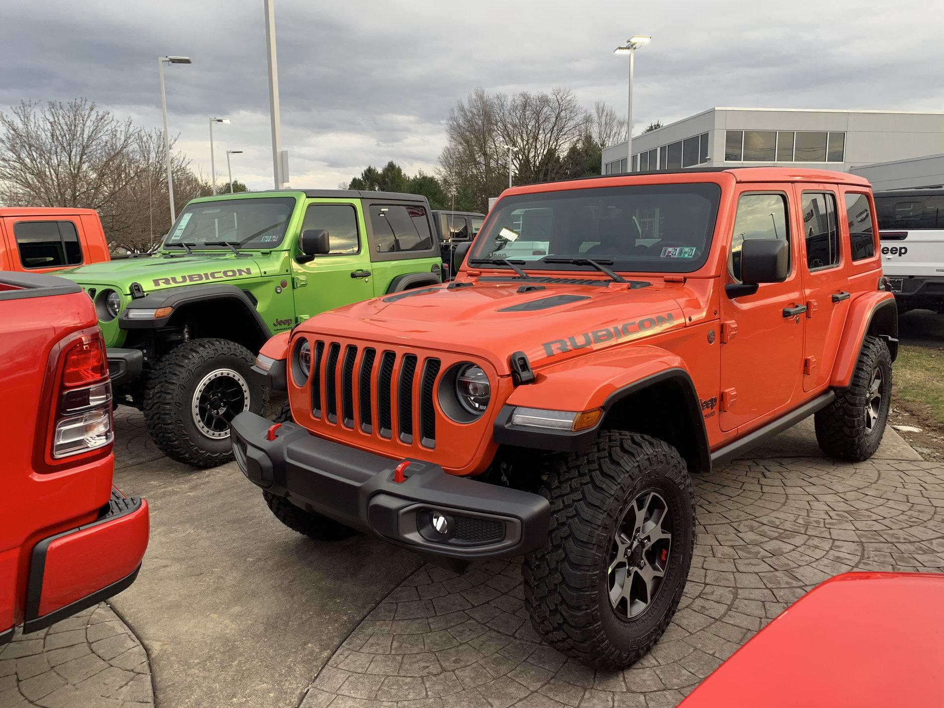 Orange vs green.jpeg