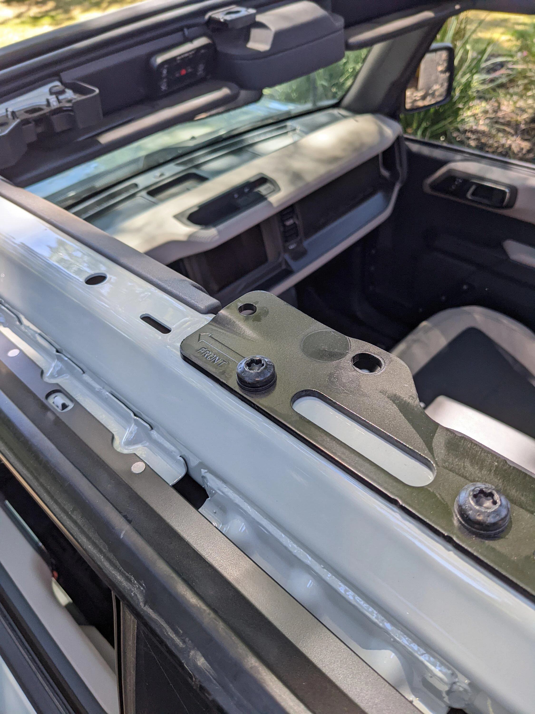 Ford Bronco Help! Photos needed (Hardtop-brackets) PXL_20220806_185236038
