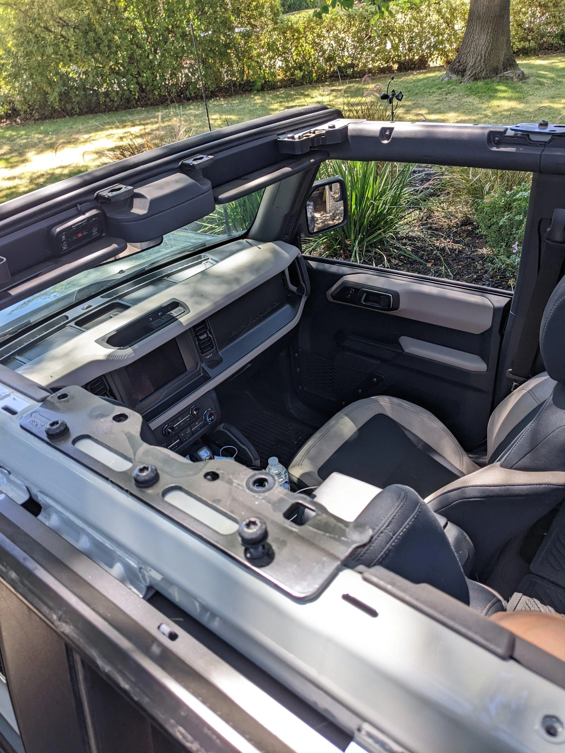 Ford Bronco Help! Photos needed (Hardtop-brackets) PXL_20220806_185242062