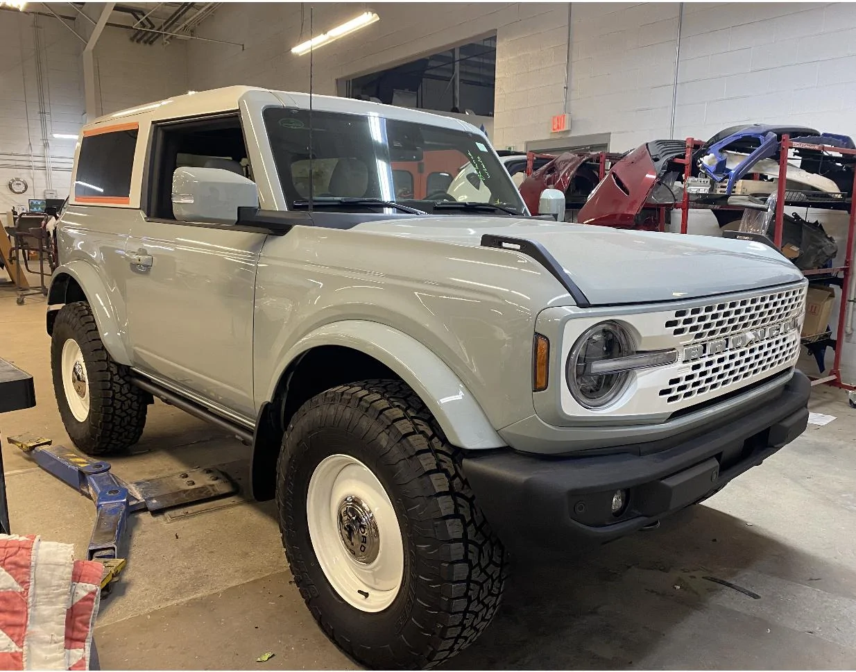 Ford Bronco CACTUS GRAY Bronco Club 26E65FE6-4991-42DC-A1C9-E4C6329CD2C6