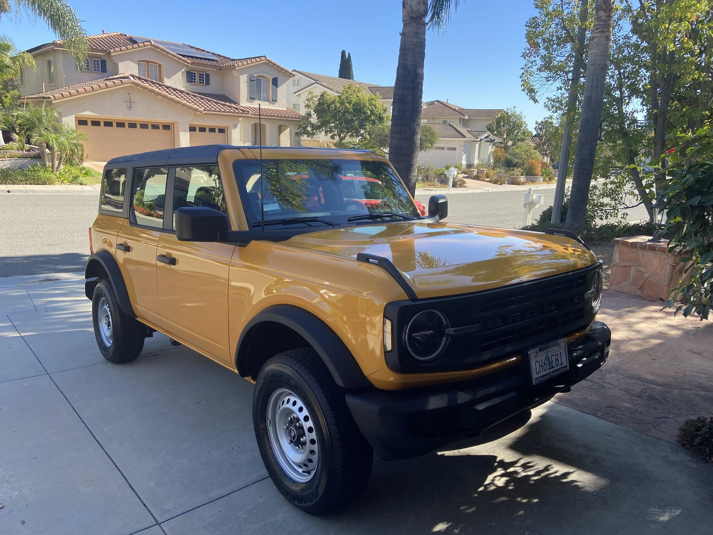 Ford Bronco CYBER ORANGE Bronco Club AAAF9C6A-B1BD-4CB3-9064-C12E70863FCC