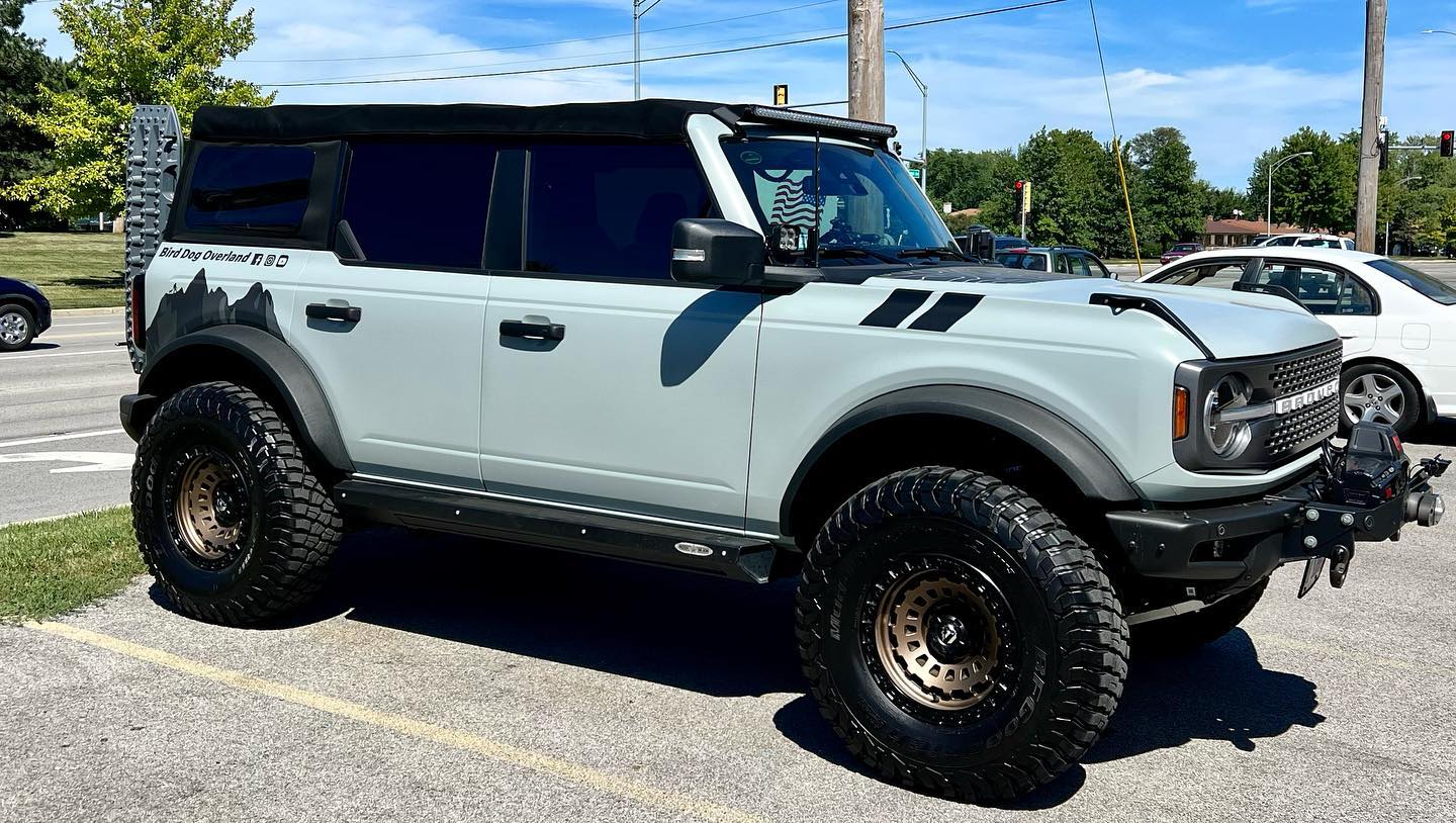 Ford Bronco Show me your broncos on 37’s… 299130887_3332309950358055_8073567711715422602_n