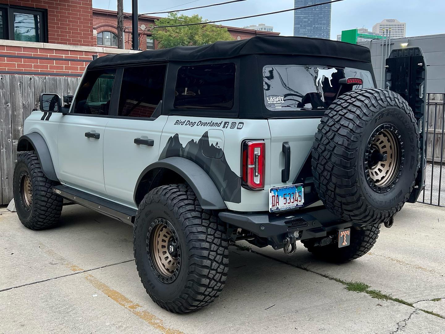 Ford Bronco Show me your broncos on 37’s… 304055829_3349165008672549_779423813356461337_n
