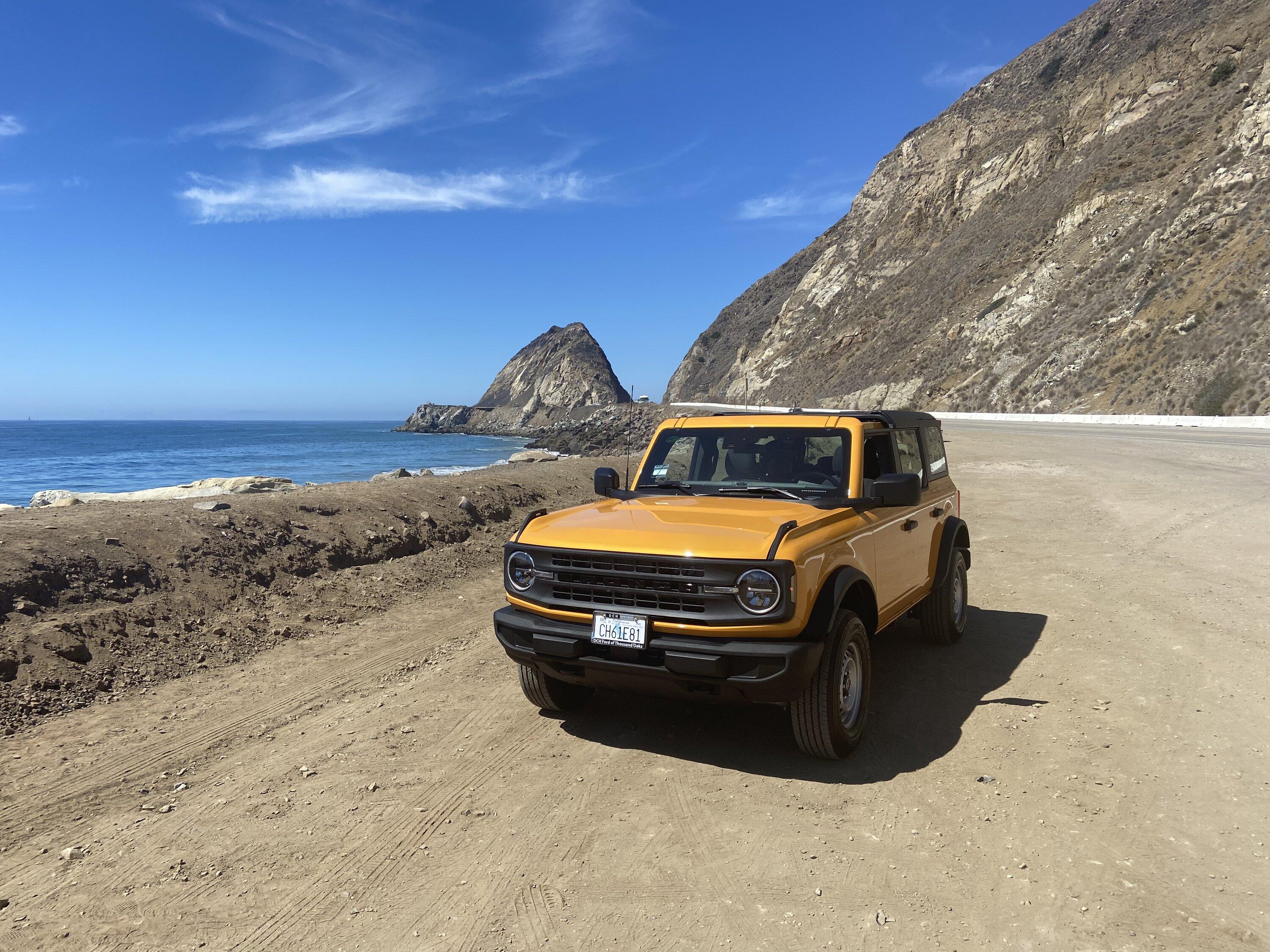 Ford Bronco CYBER ORANGE Bronco Club 18FE8B0C-CD09-4D39-81C9-56D65A821408